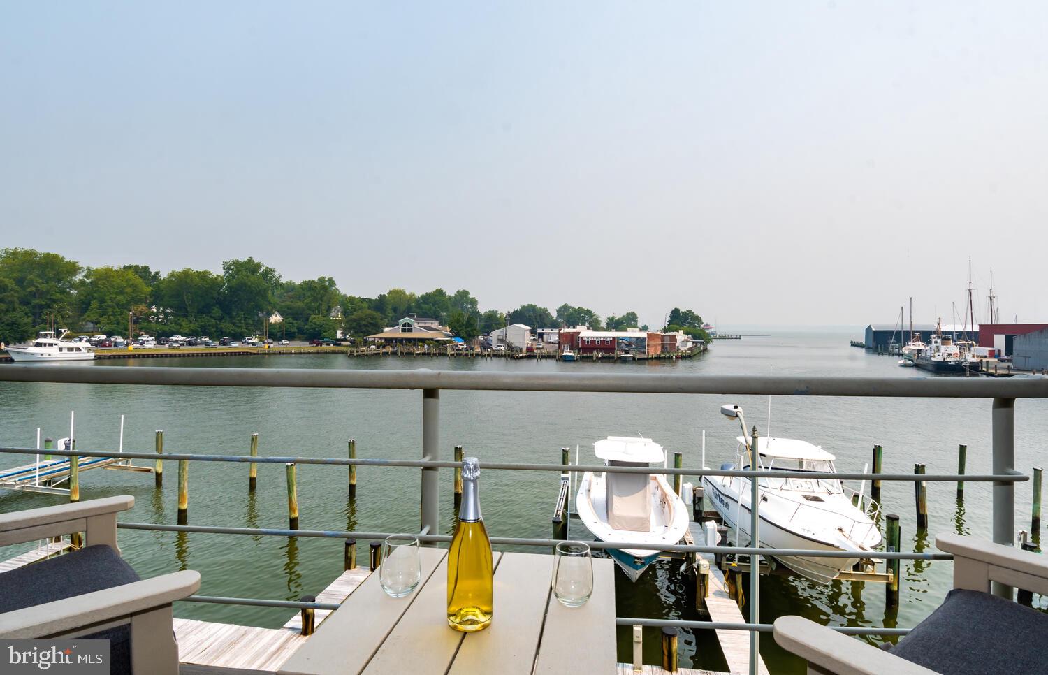 CAMBRIDGE LANDING - Residential