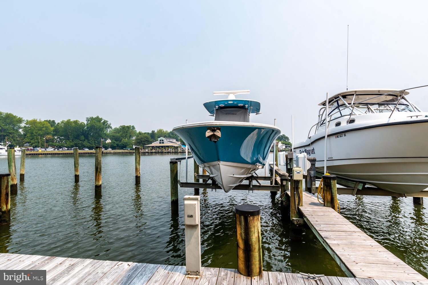 CAMBRIDGE LANDING - Residential
