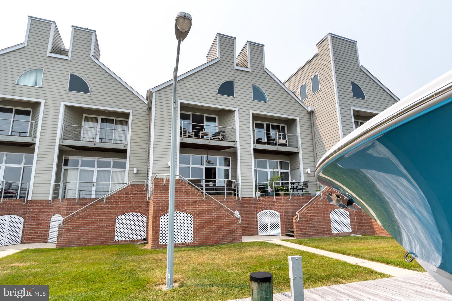 CAMBRIDGE LANDING - Residential