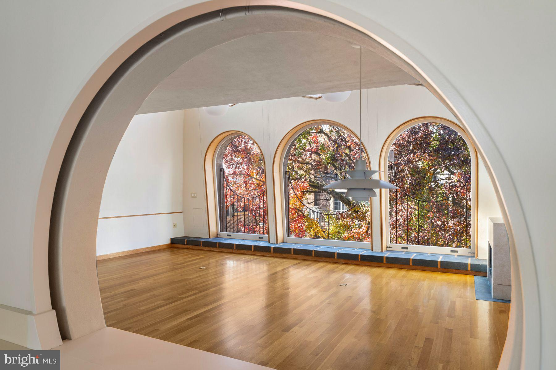 RITTENHOUSE SQUARE - Residential Income