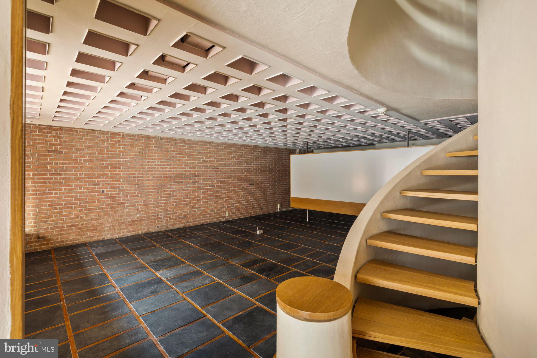 RITTENHOUSE SQUARE - Residential Income