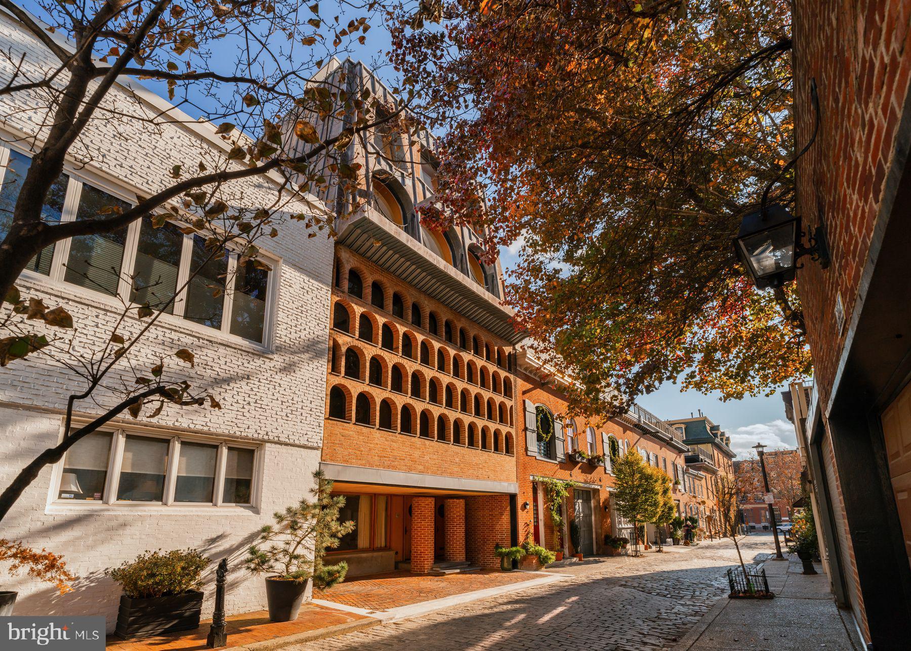 RITTENHOUSE SQUARE - Residential Income