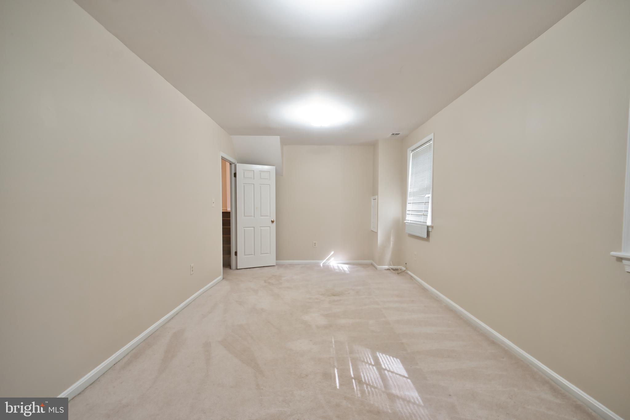 HOLLYWOOD PARK - Residential Lease