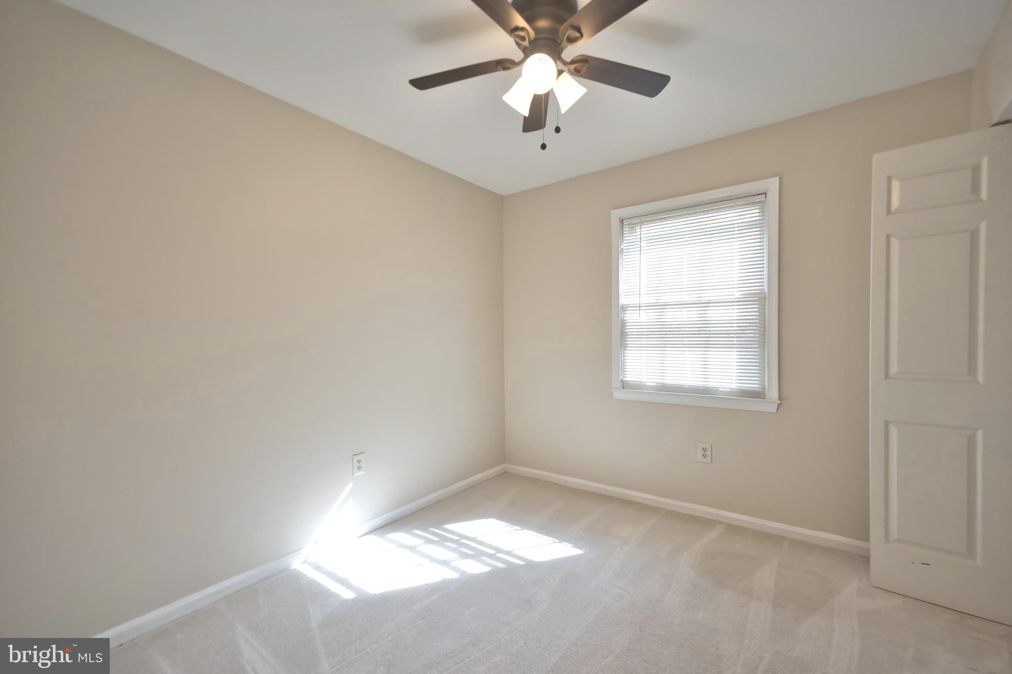 HOLLYWOOD PARK - Residential Lease