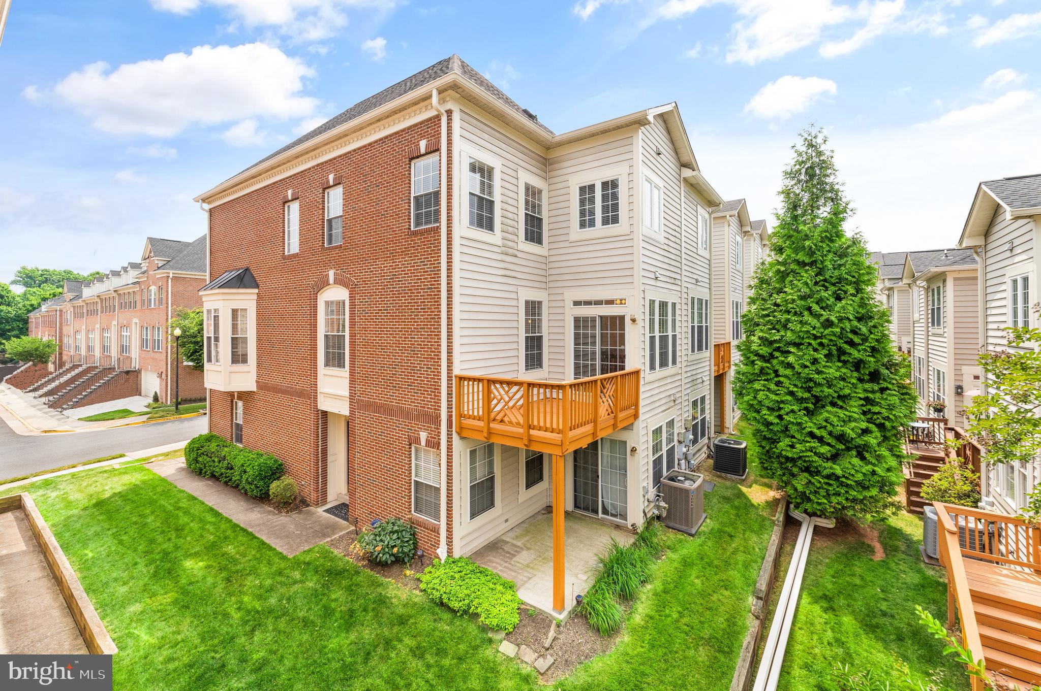 MEDINAH HOMES - Residential Lease