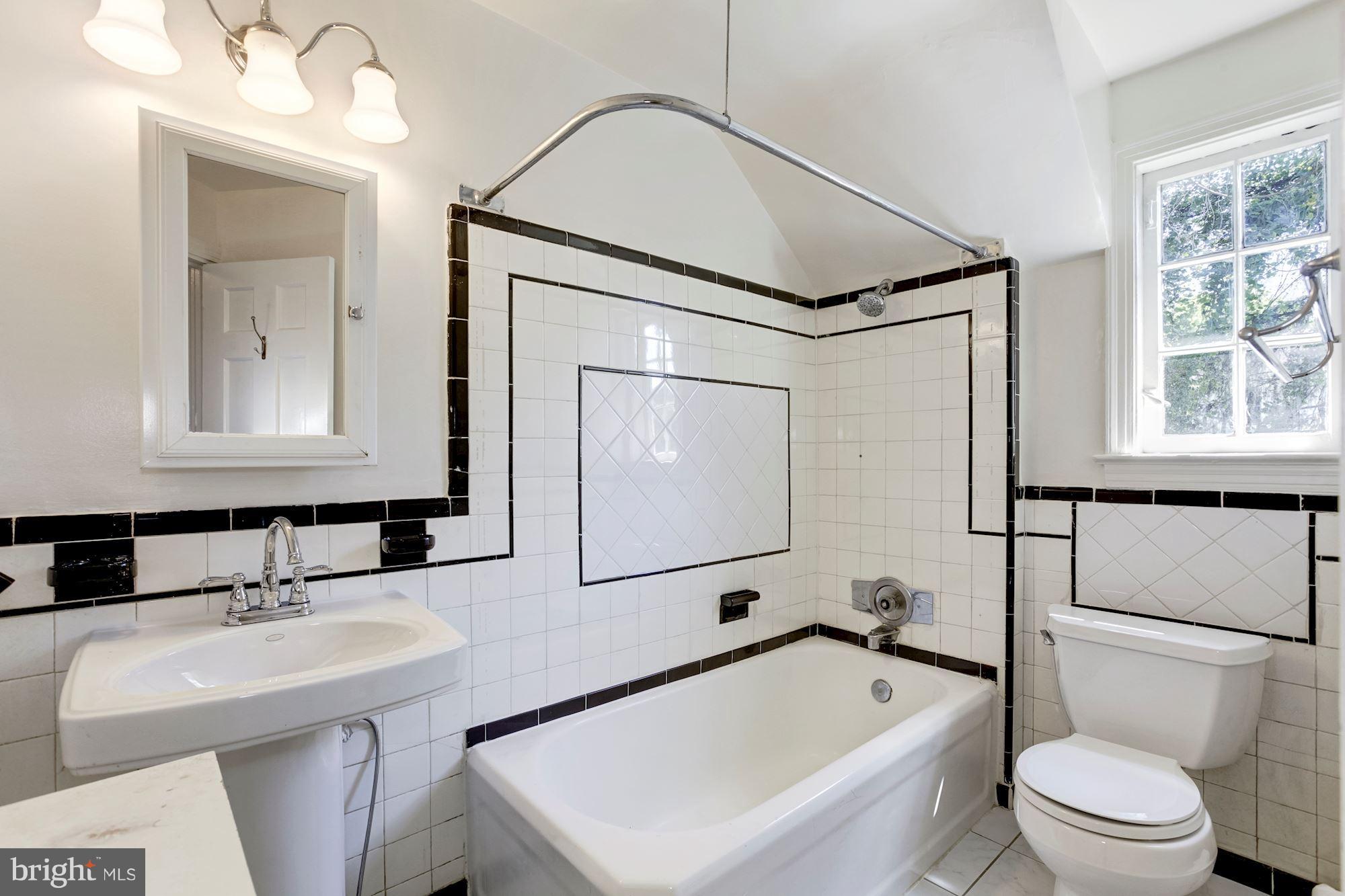 CHEVY CHASE - Residential Lease