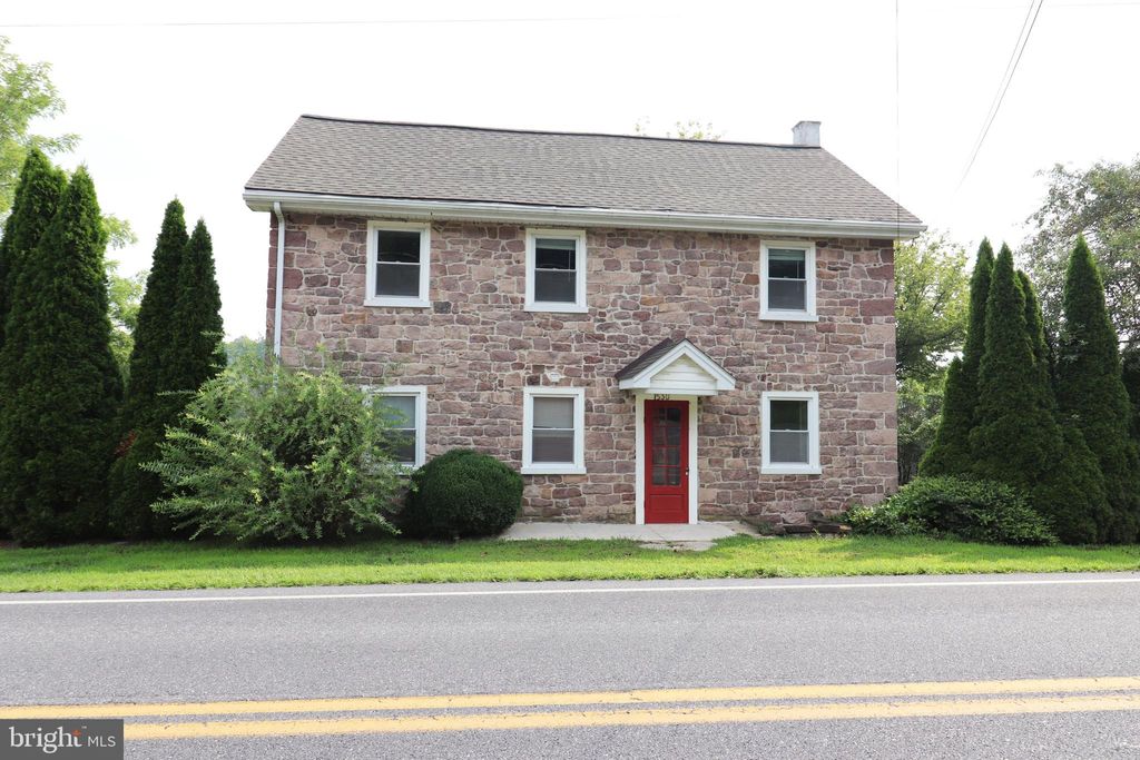 Photo of 1530 S Cocalico Road, DENVER, PA 17517 (MLS # PALA2073276)