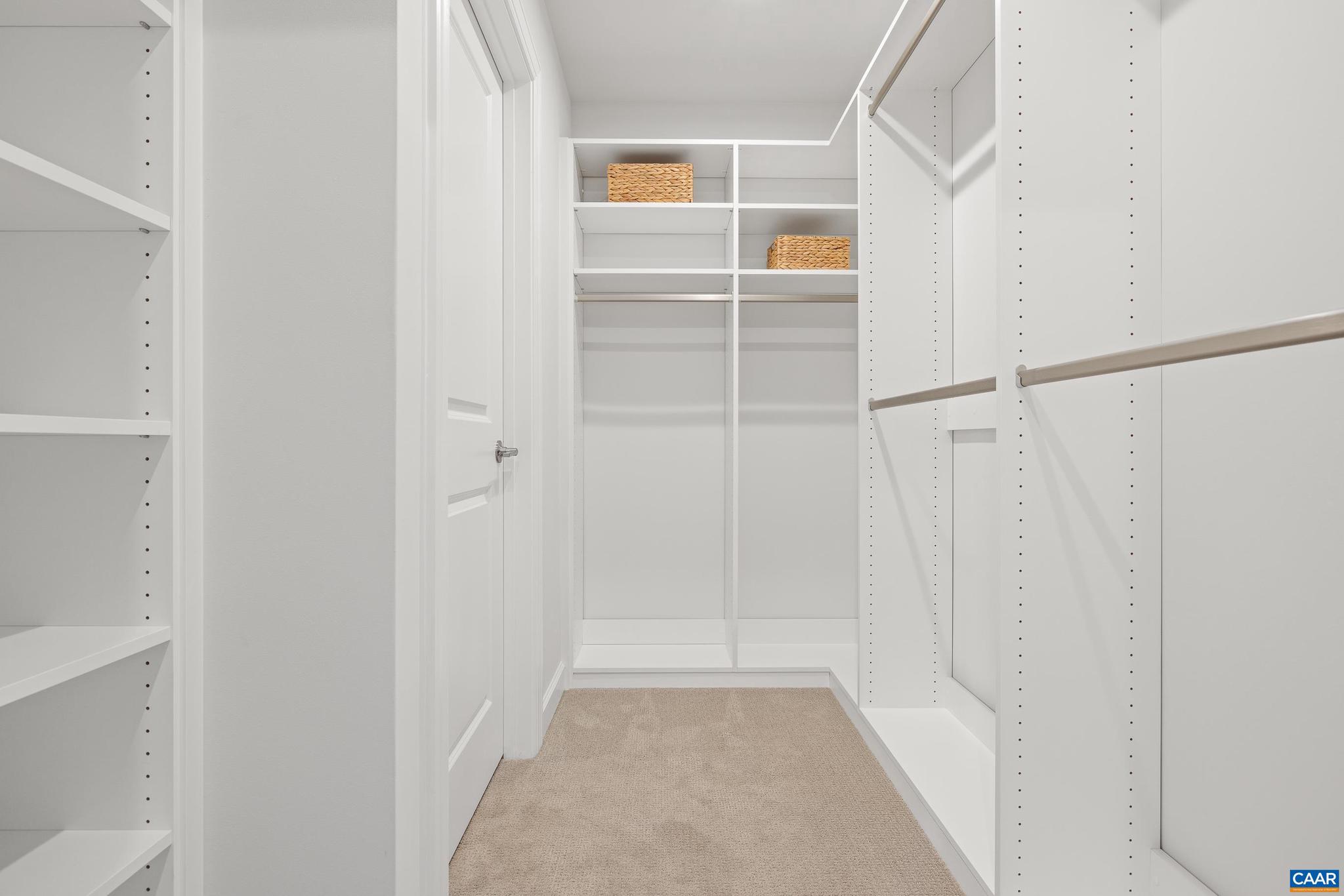 MEADOW BROOK - Residential