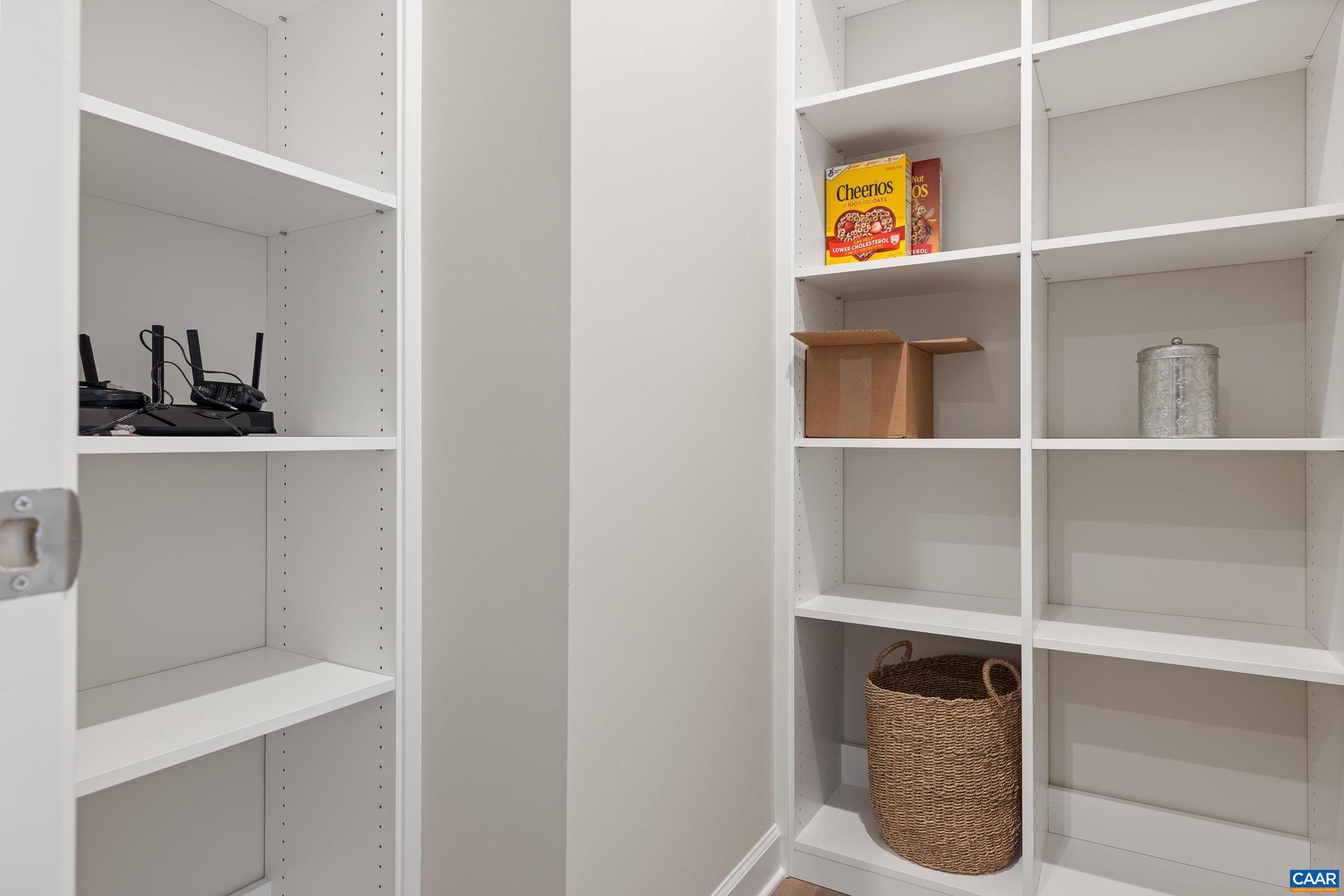 MEADOW BROOK - Residential