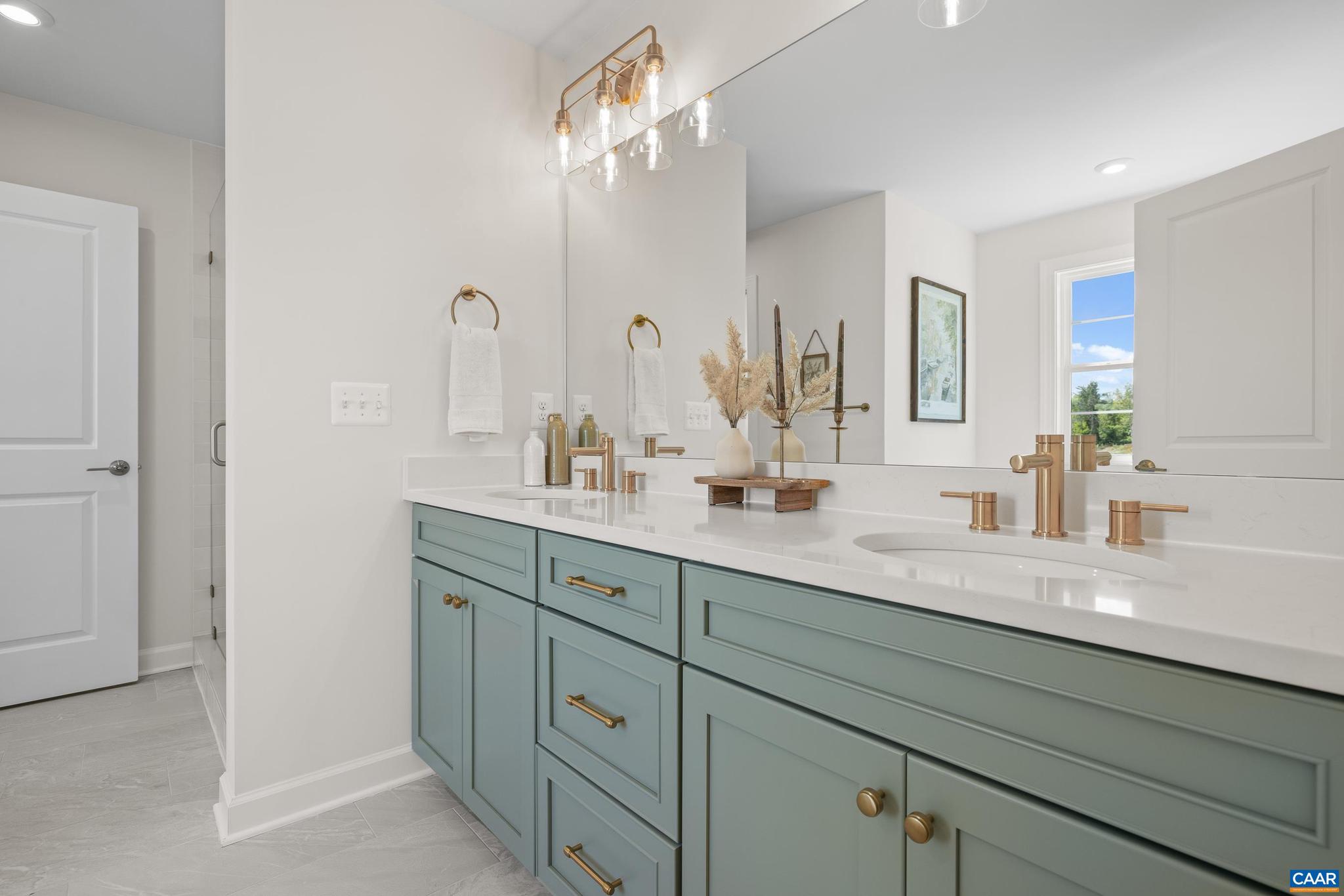 MEADOW BROOK - Residential