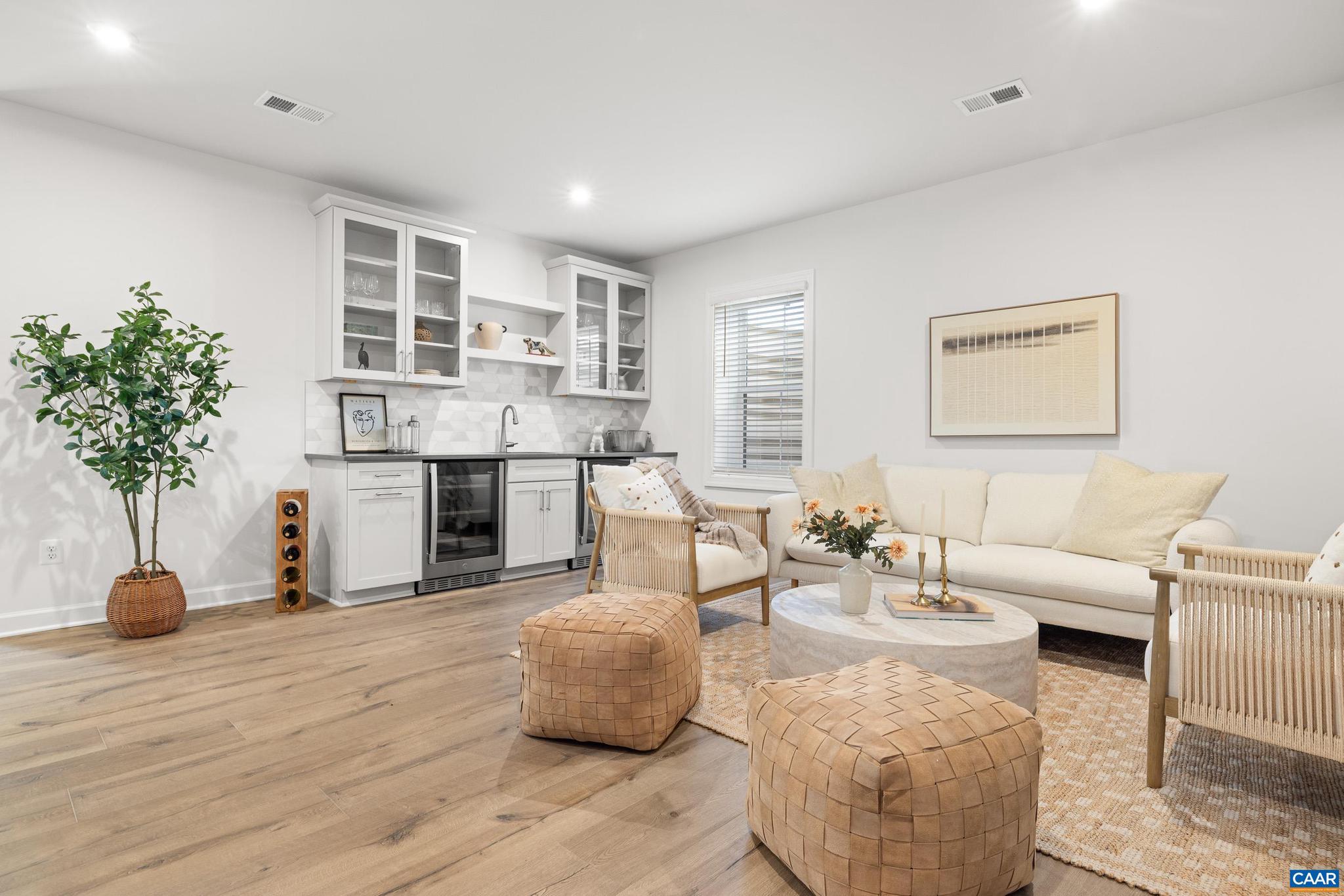 MEADOW BROOK - Residential