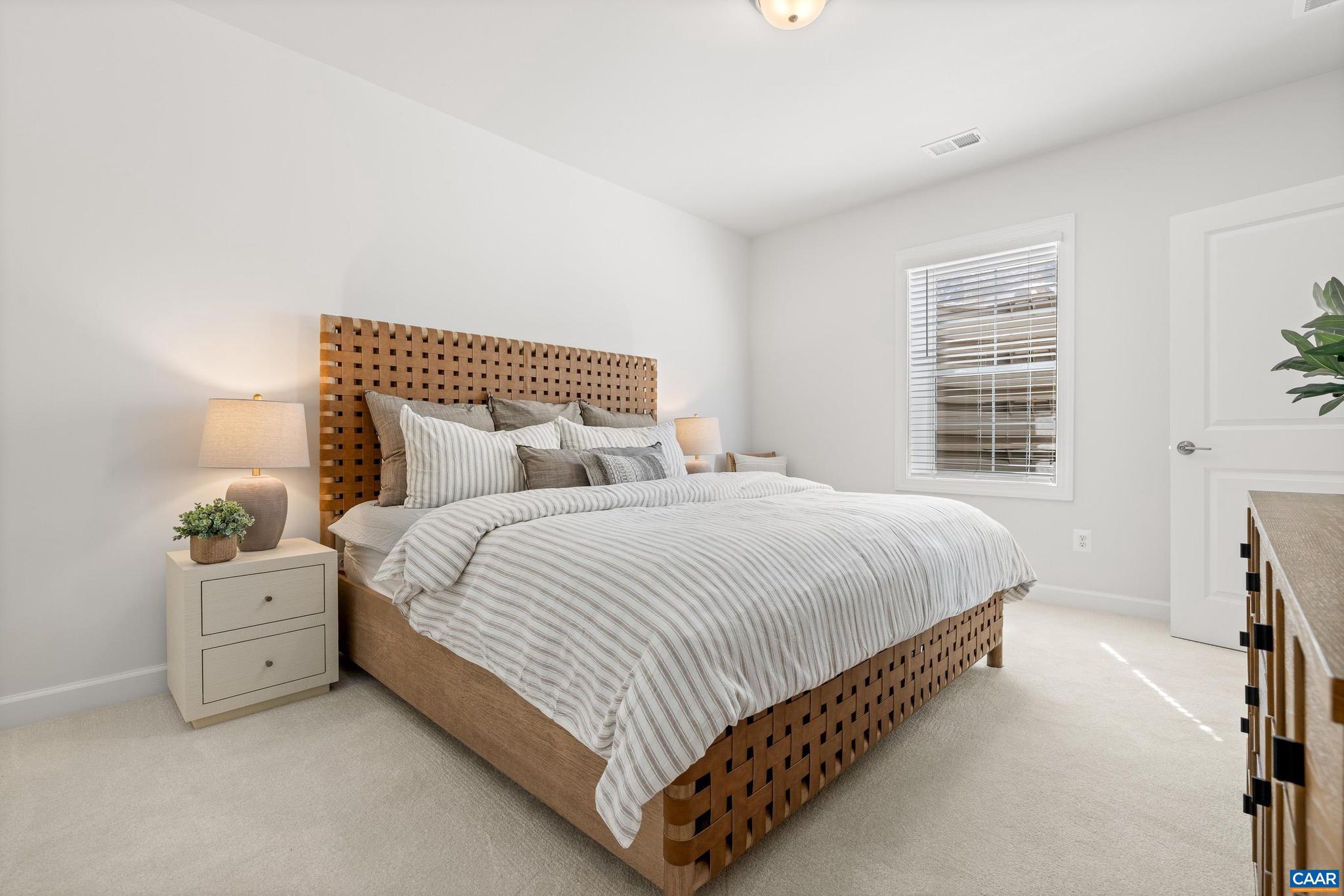 MEADOW BROOK - Residential