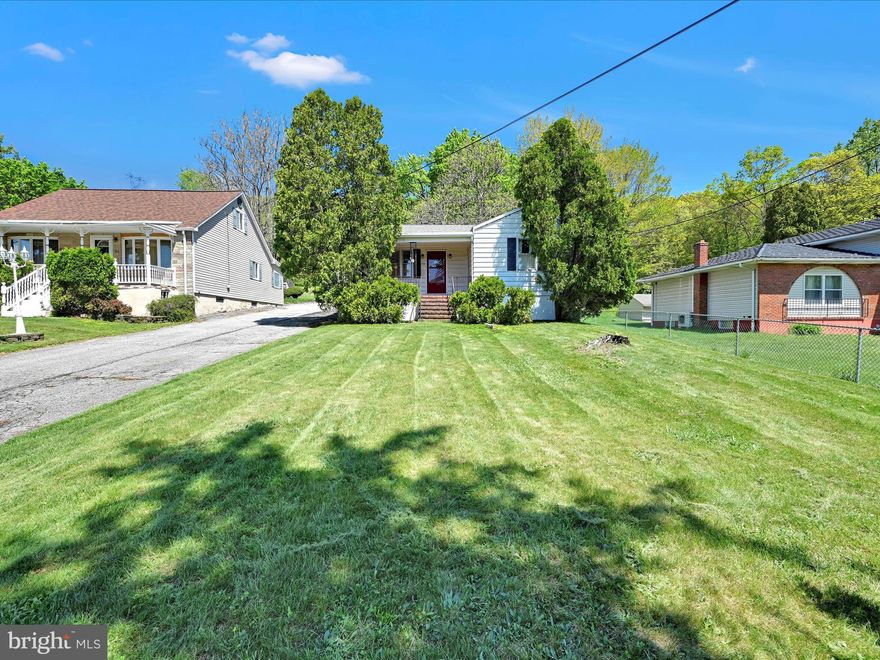 Welcome to 966 Fountain Street in North Schuylkill School District!  2 bedroom 1  full bathroom on .23 acres with a 2 car garage and enclosed porch! This is a great property with great bones! It's a MUST SEE!