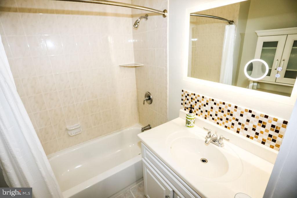 TANTALLON HILLS - Residential