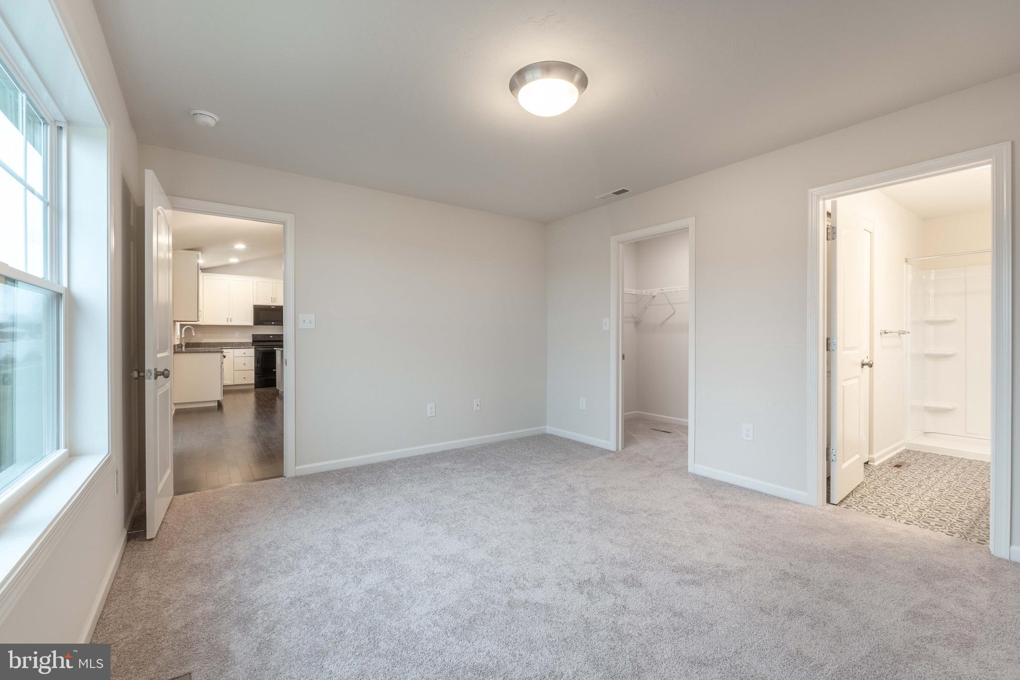 APPLEVIEW ESTATES - Residential