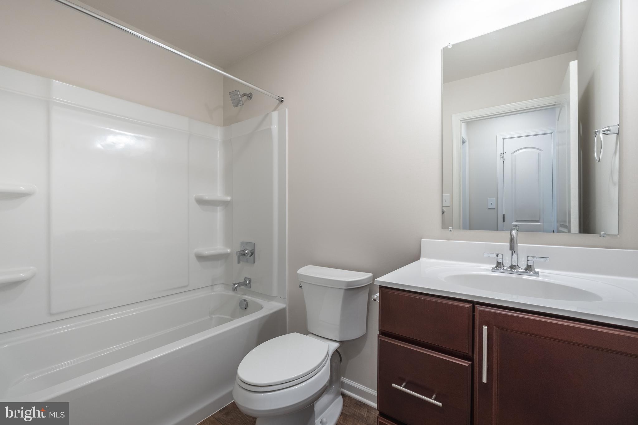 APPLEVIEW ESTATES - Residential