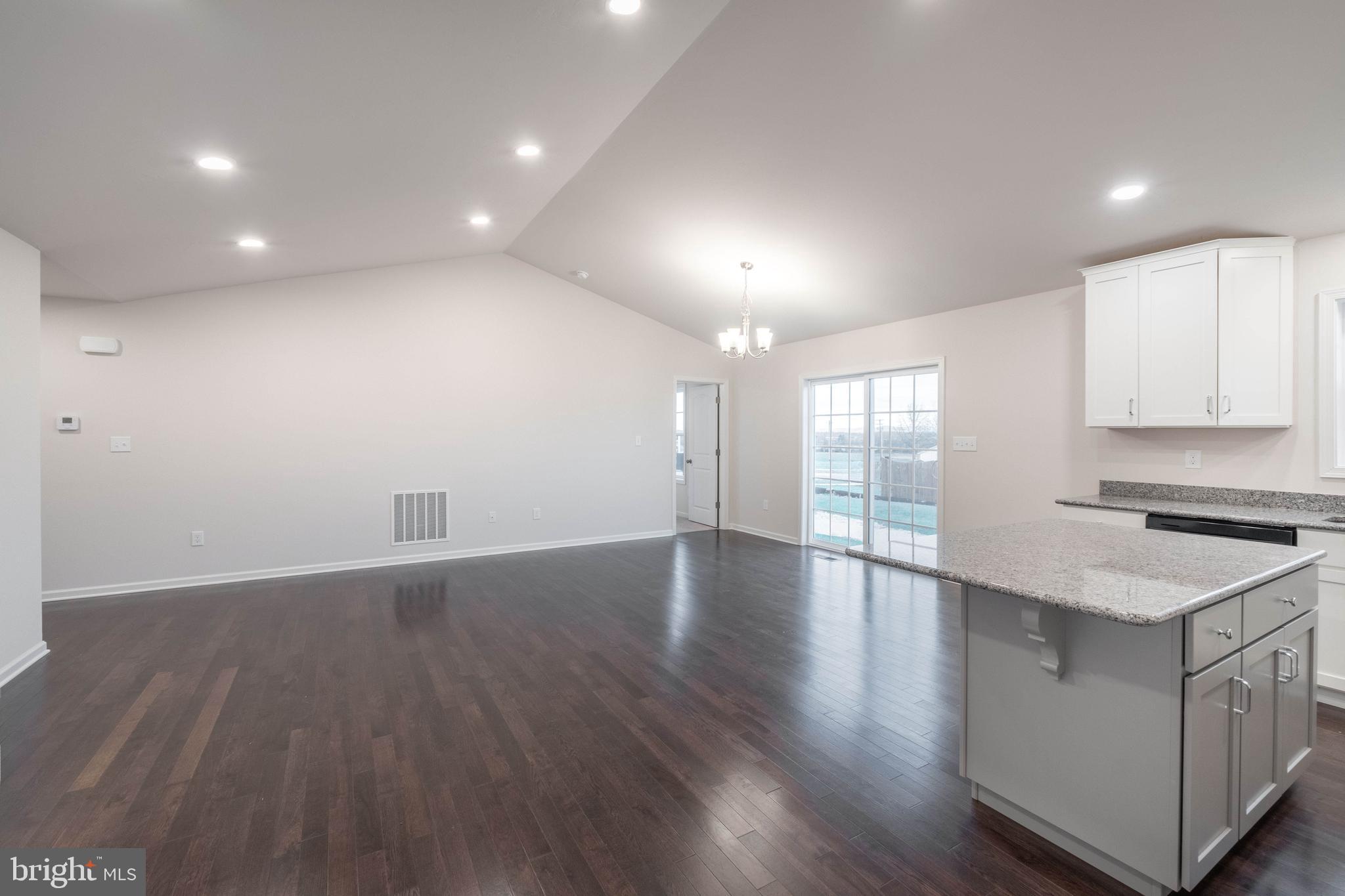 APPLEVIEW ESTATES - Residential