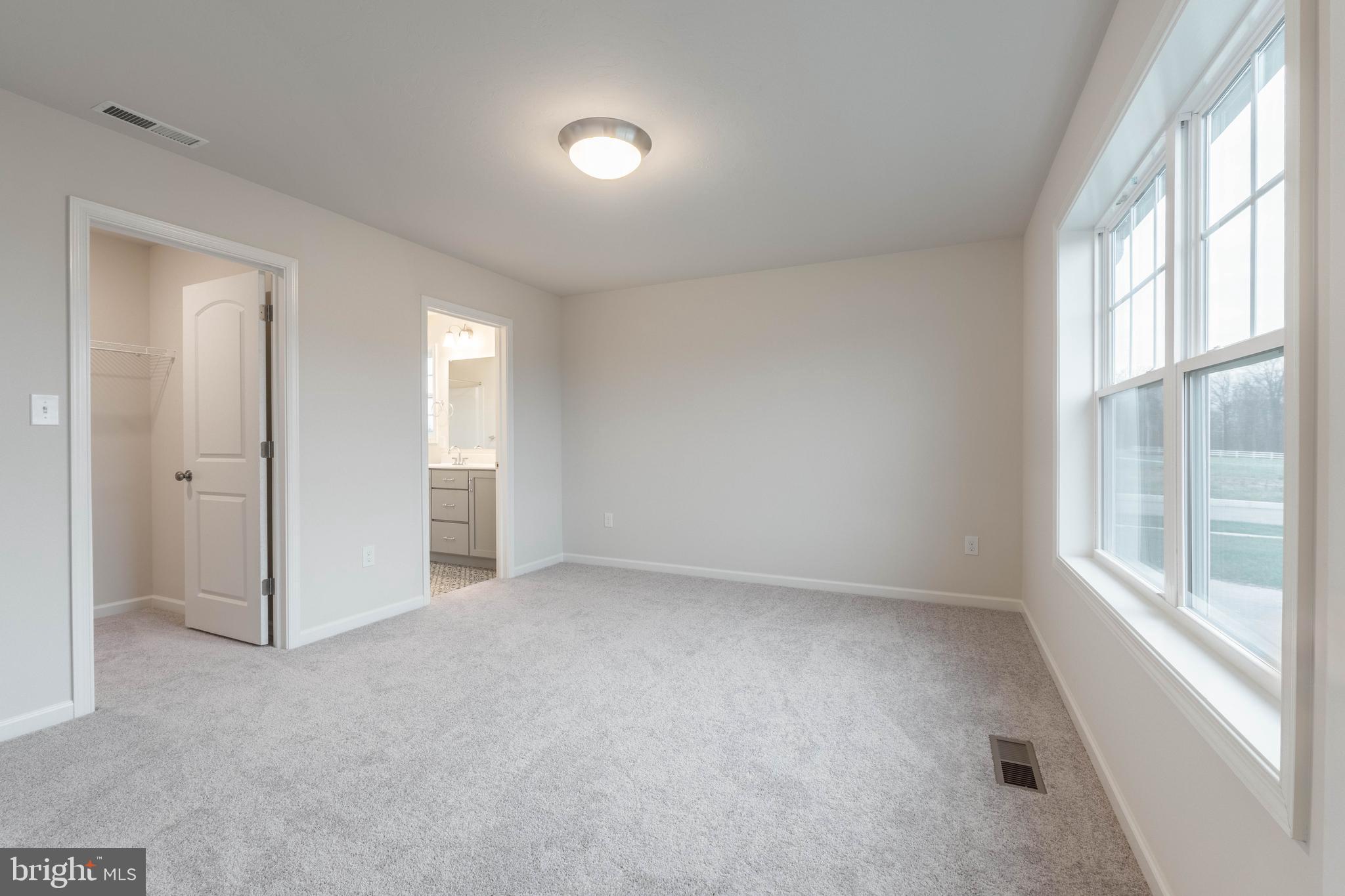 APPLEVIEW ESTATES - Residential