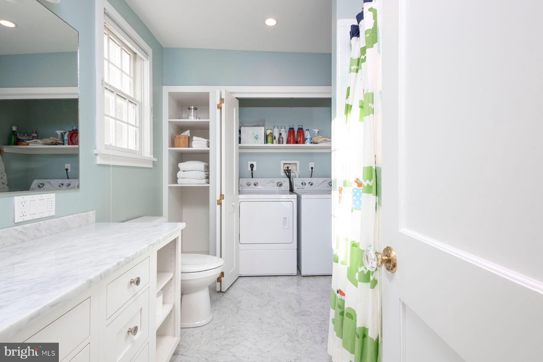 CHESTNUT HILL - Residential