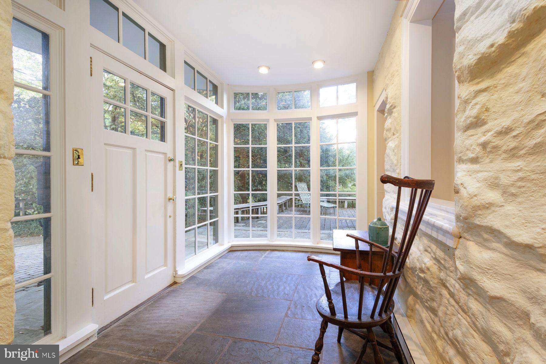 CHESTNUT HILL - Residential