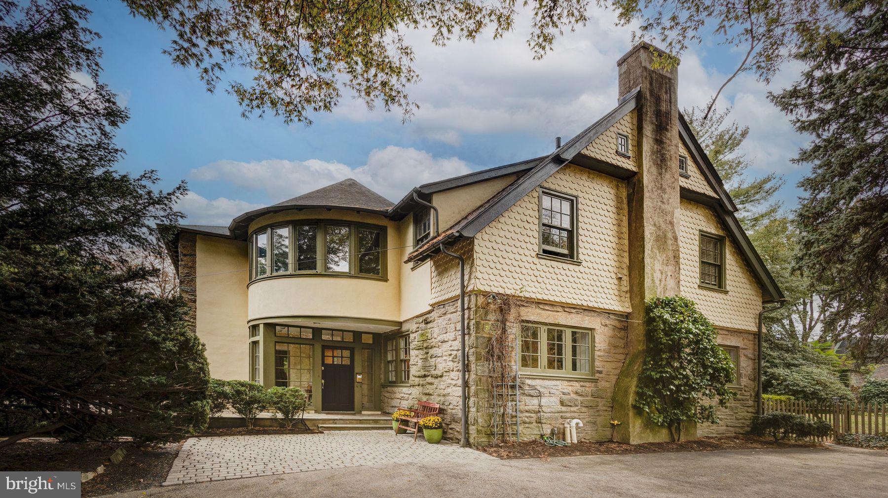 CHESTNUT HILL - Residential