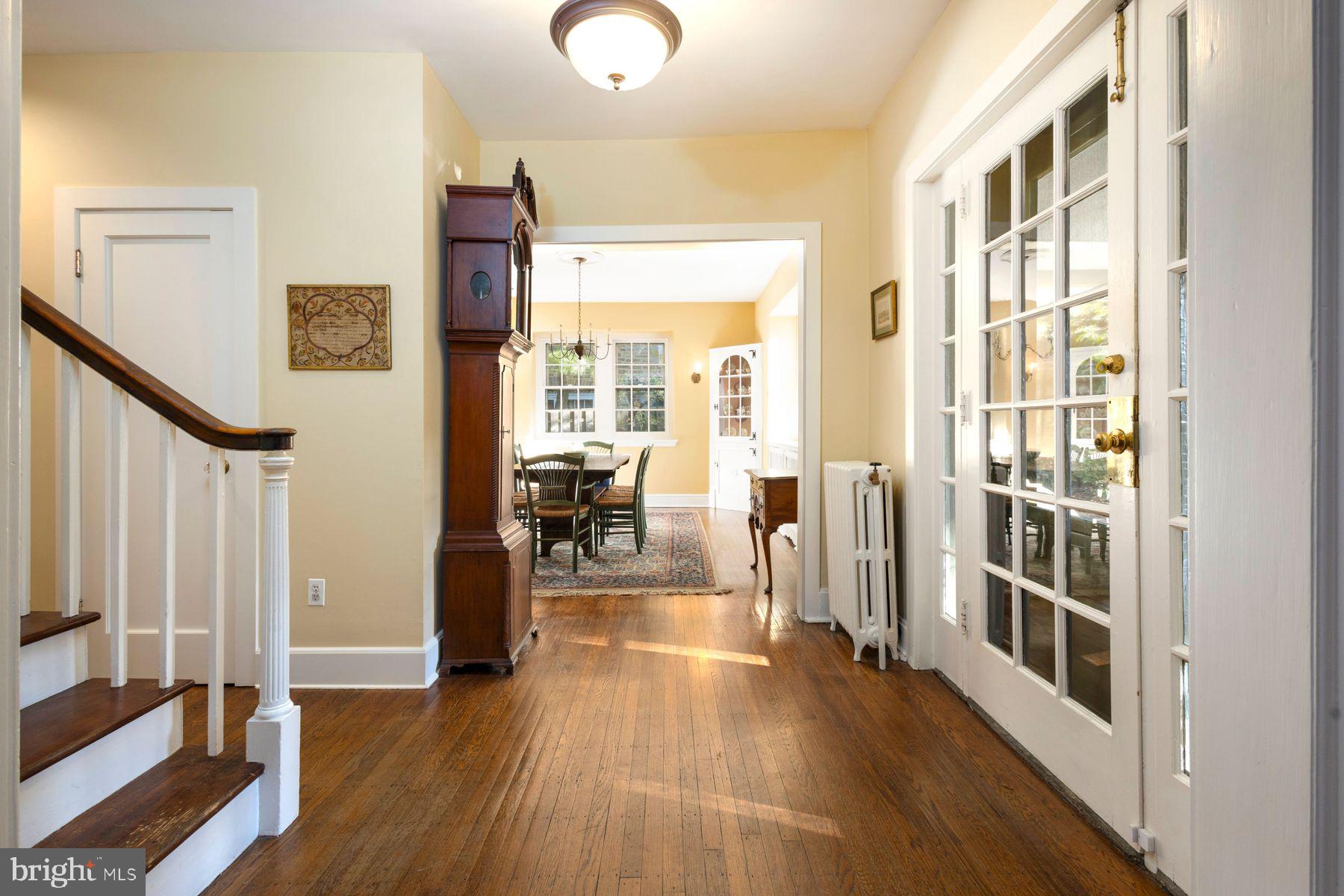 CHESTNUT HILL - Residential