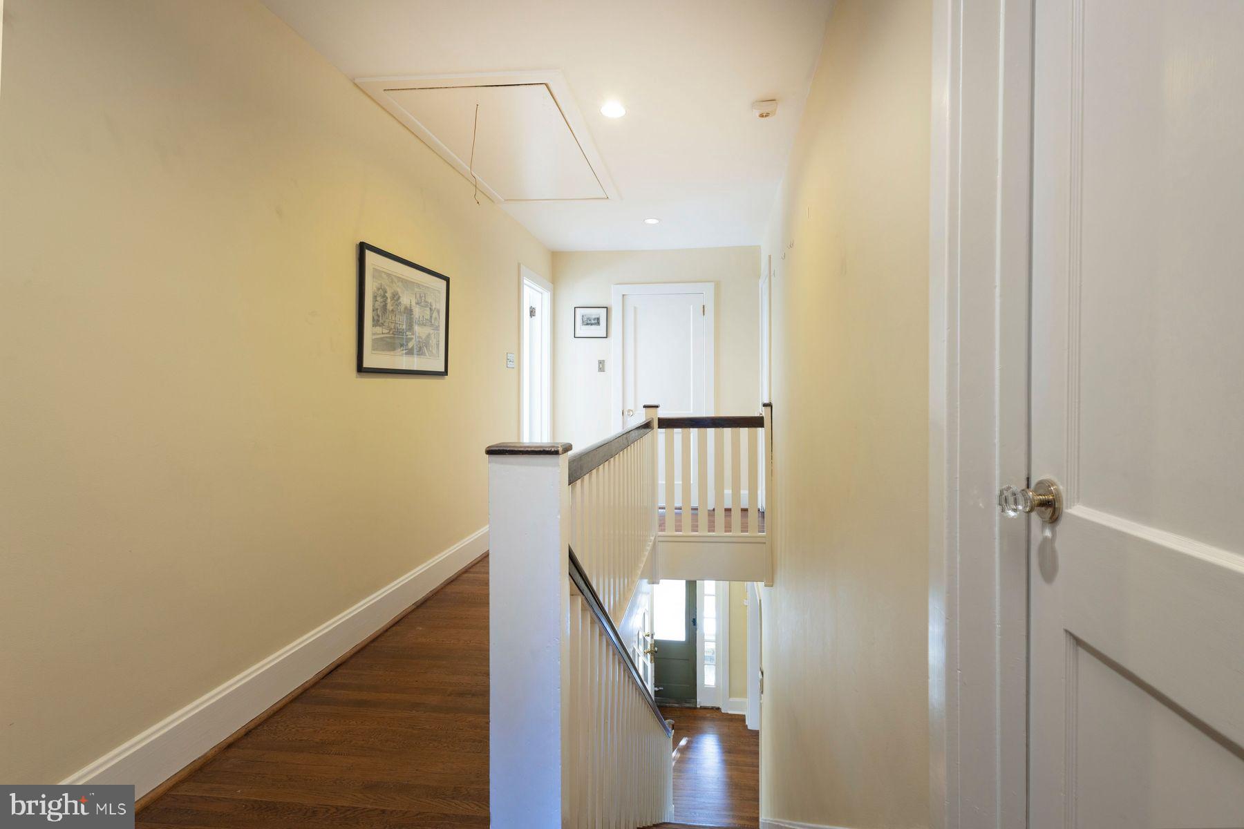 CHESTNUT HILL - Residential