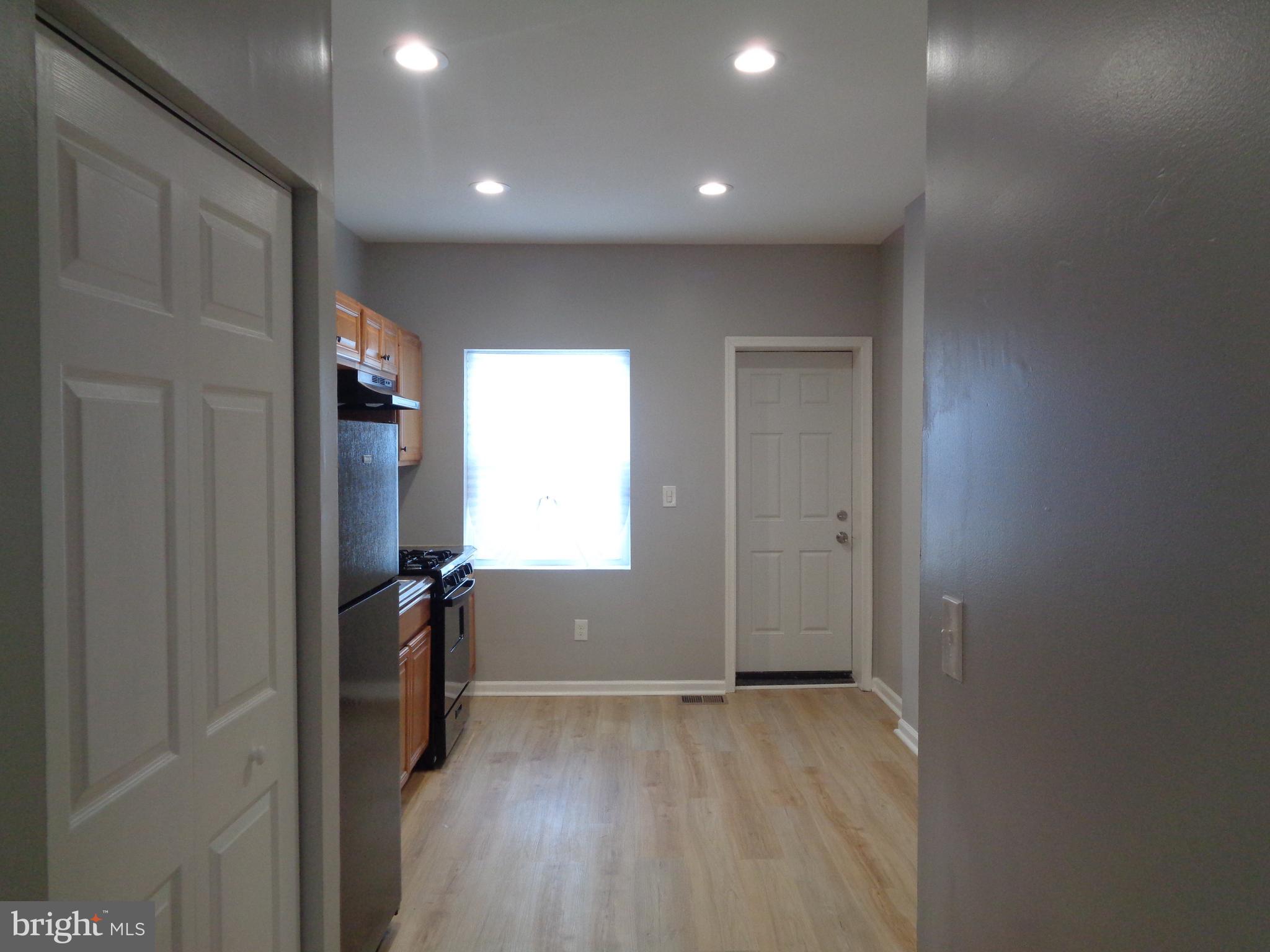 ELLWOOD PARK - Residential