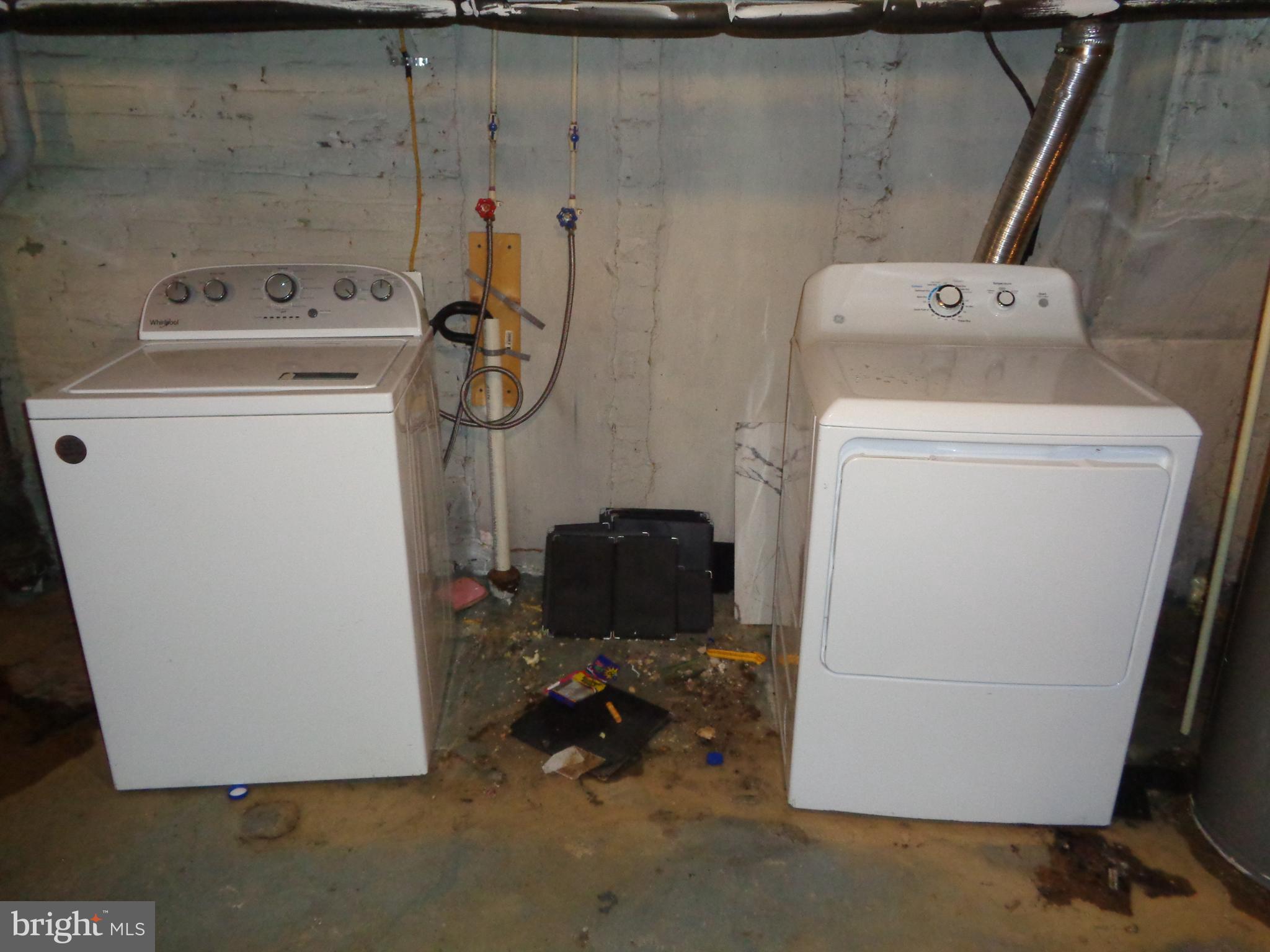 ELLWOOD PARK - Residential