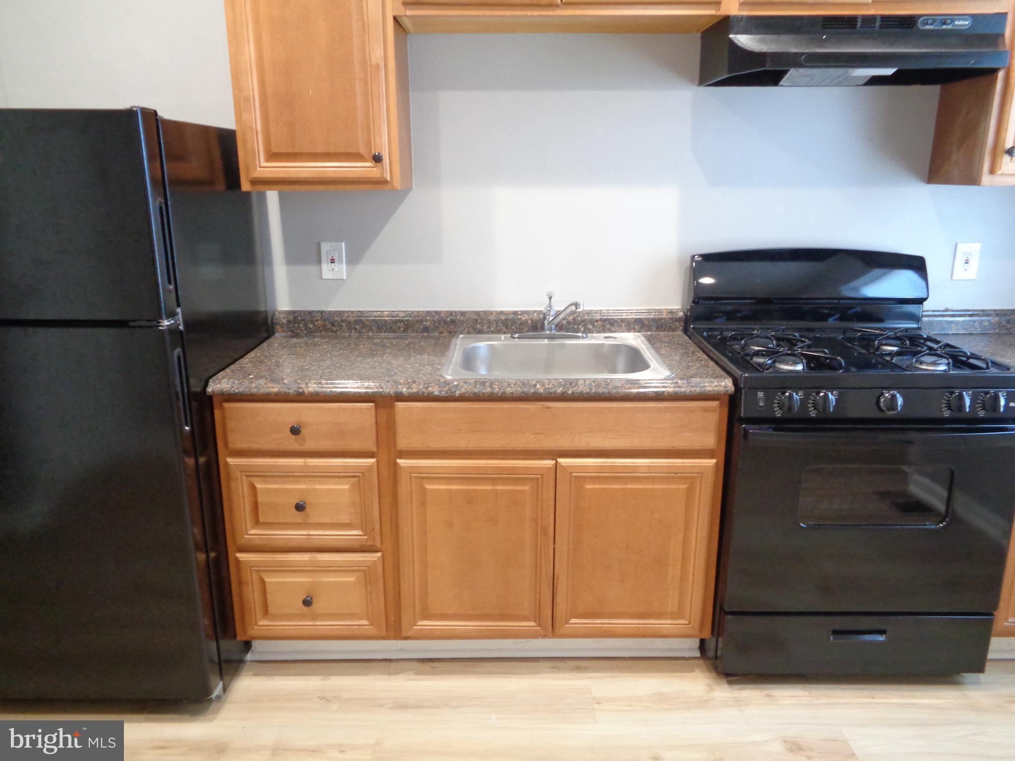 ELLWOOD PARK - Residential