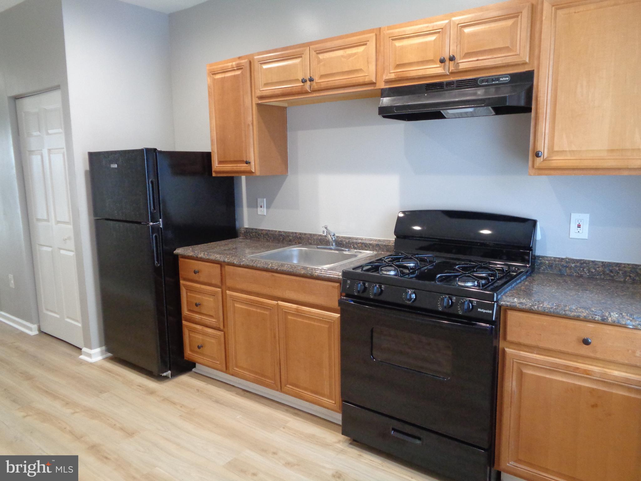 ELLWOOD PARK - Residential