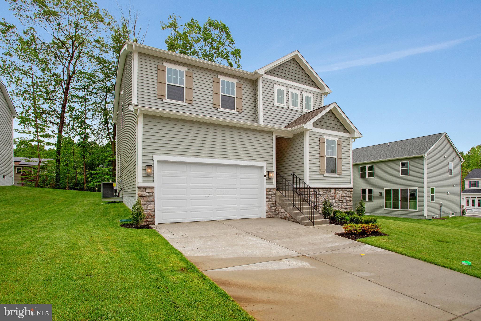 10 PLUM COURT