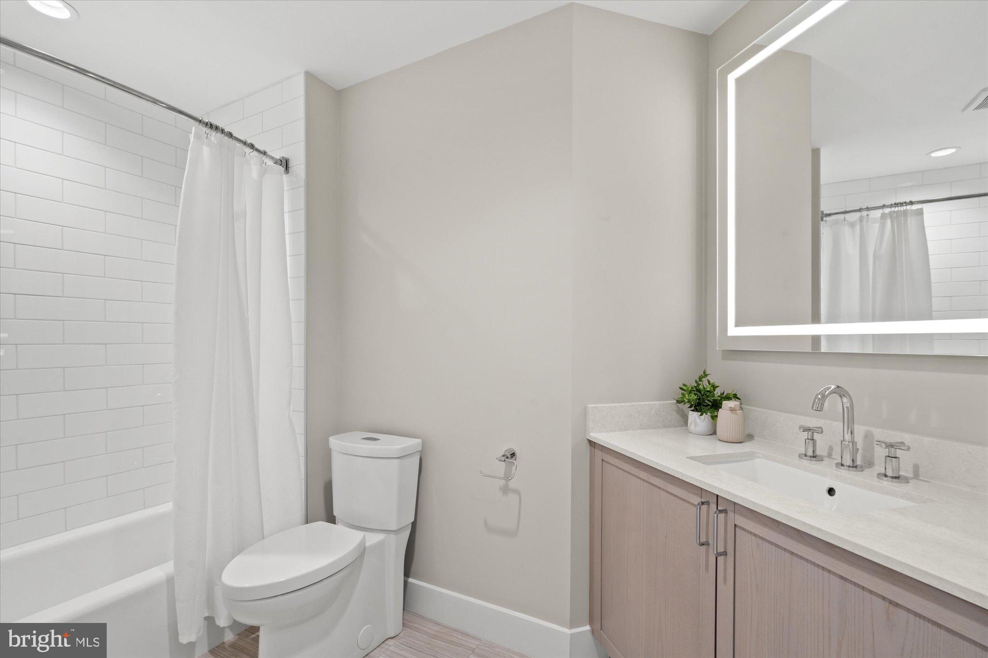 PIKE AND ROSE - Residential