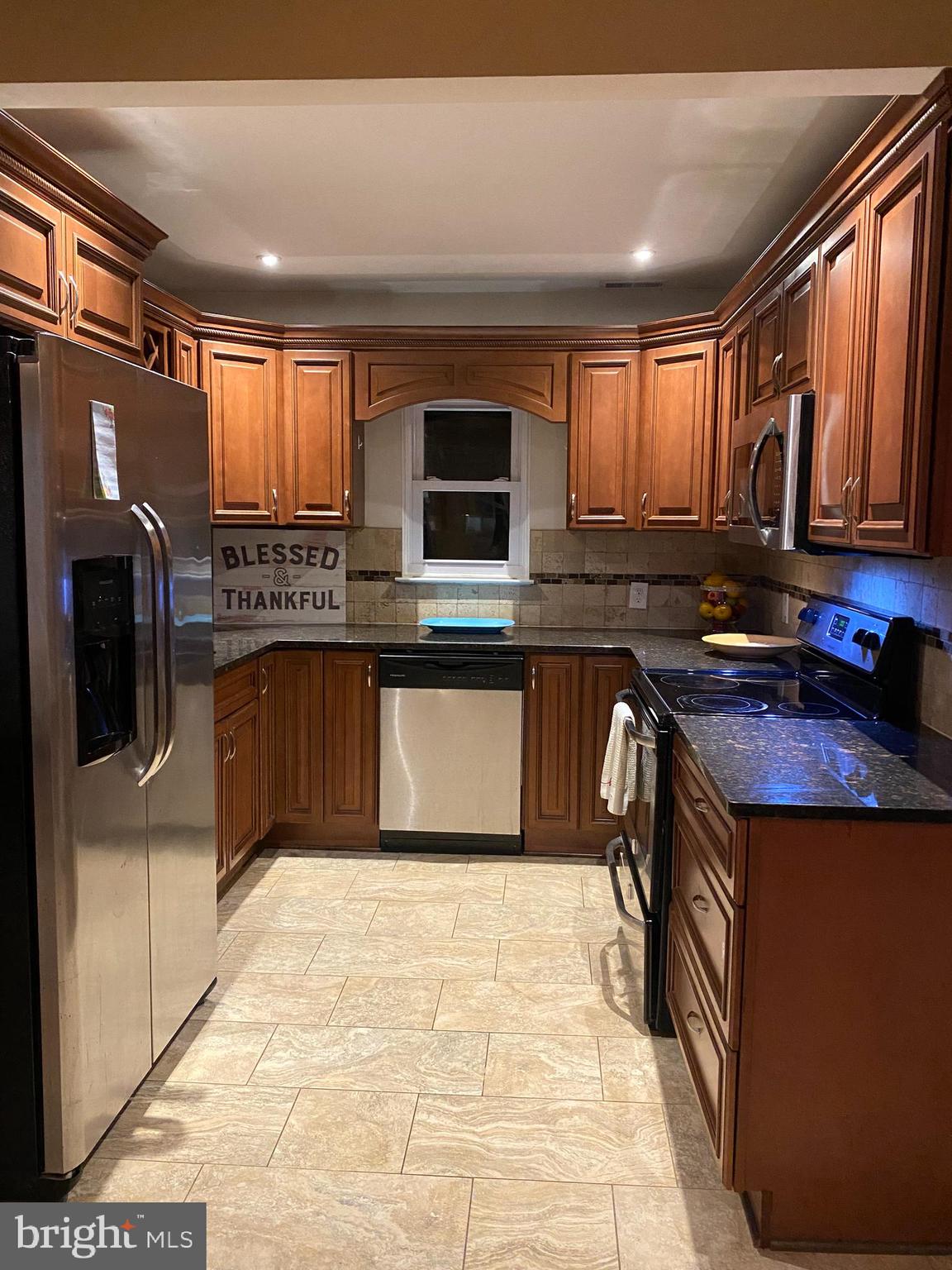 LEVITTOWN - Residential