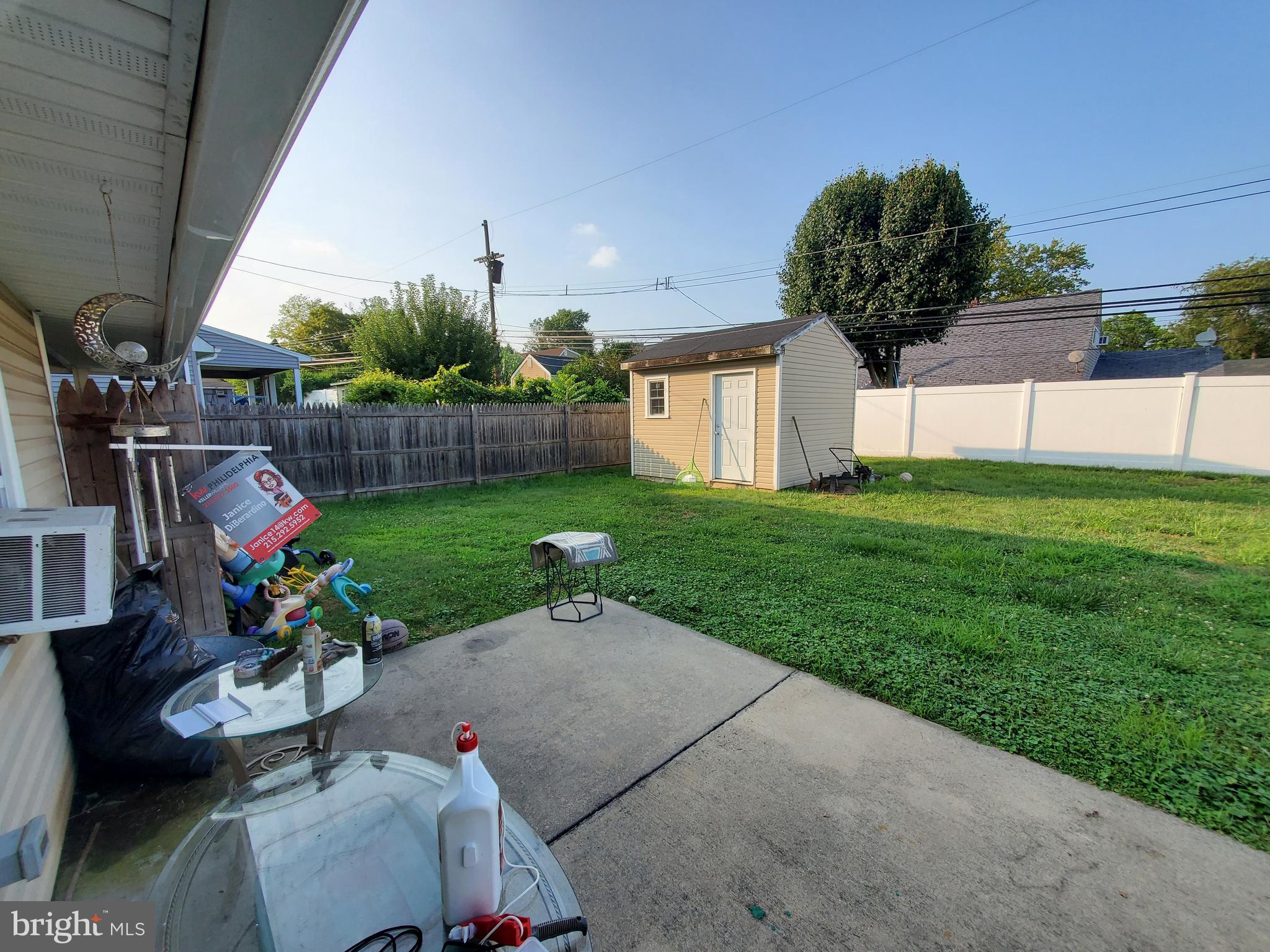 LEVITTOWN - Residential