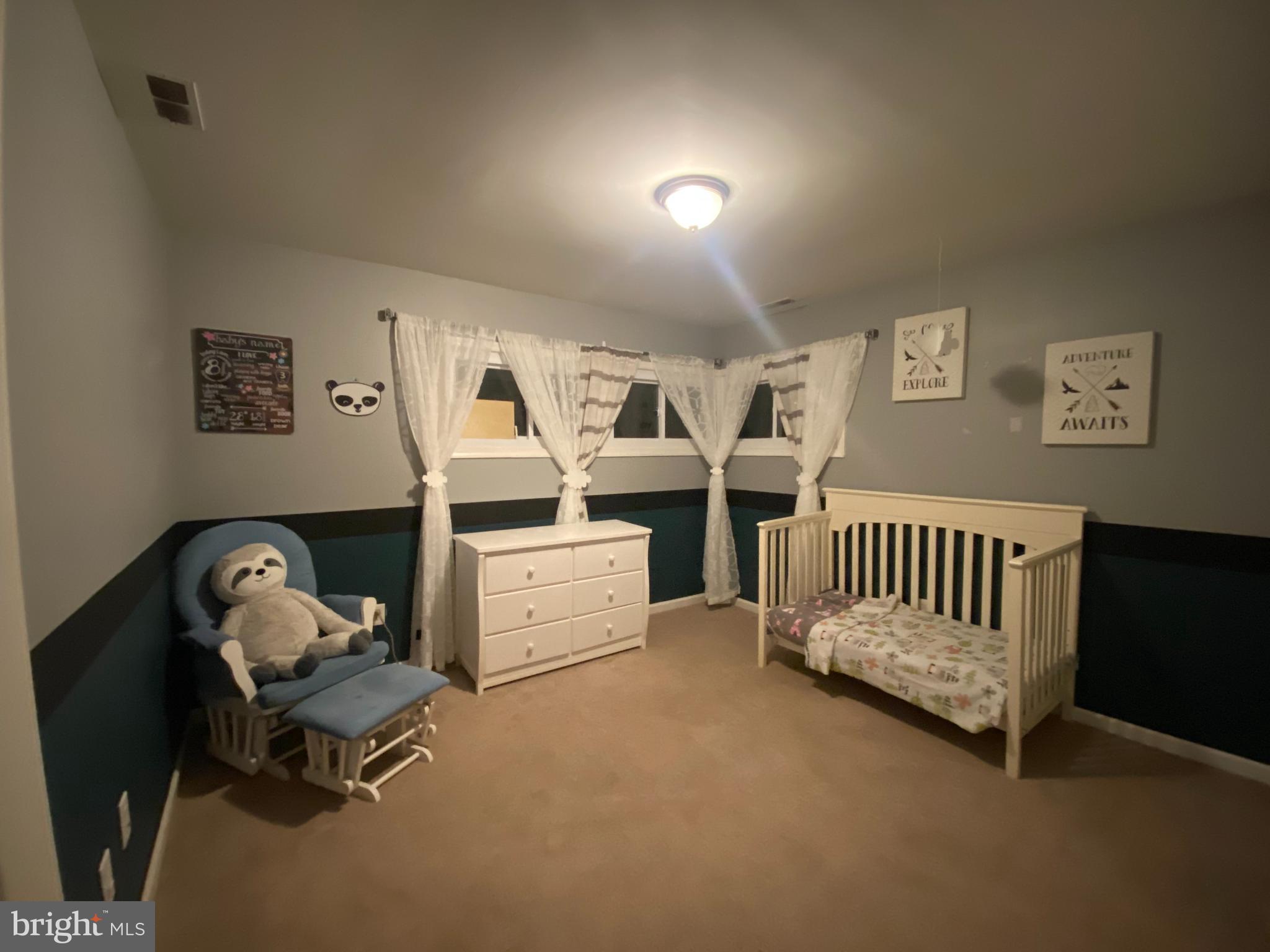LEVITTOWN - Residential
