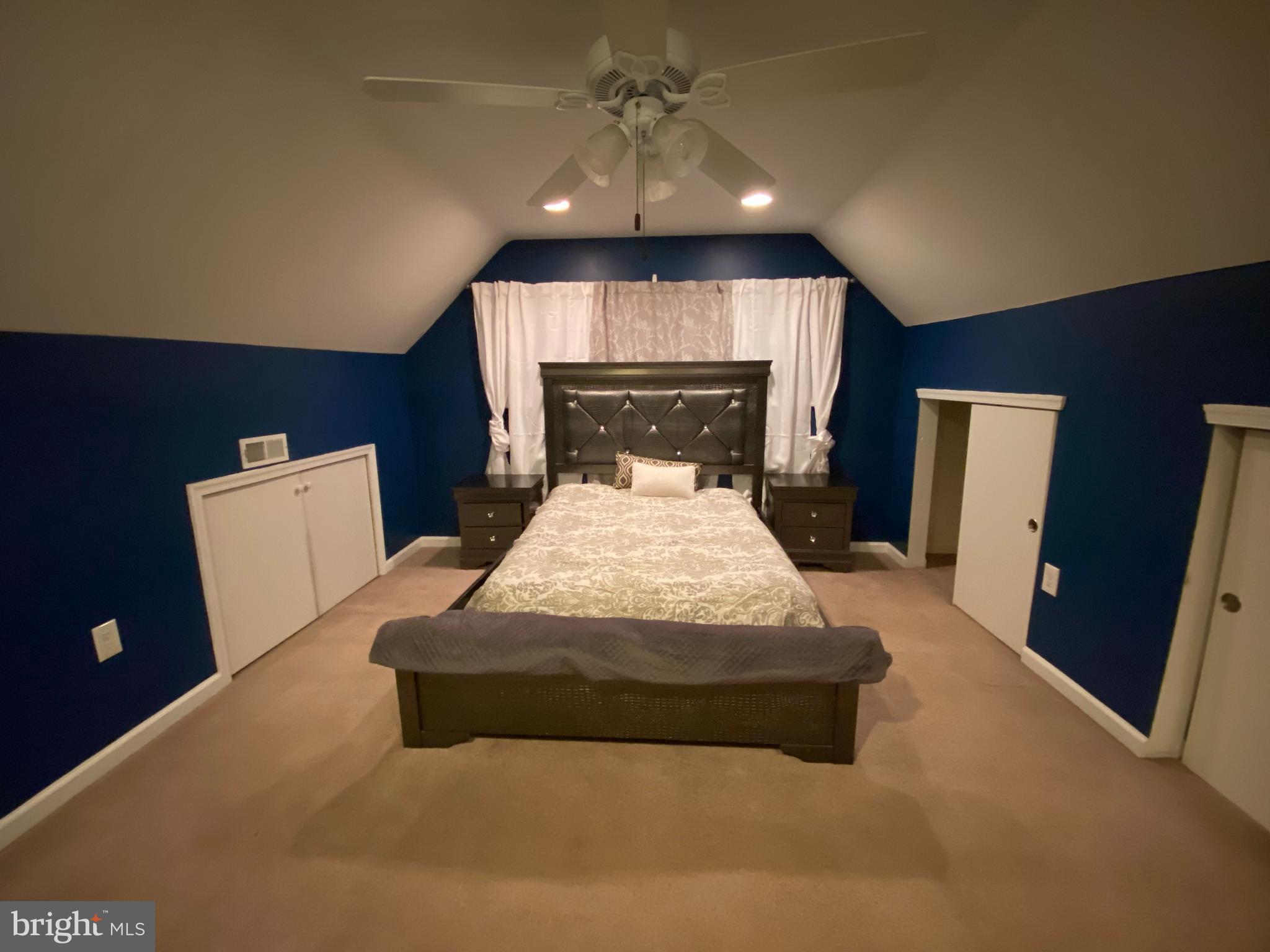 LEVITTOWN - Residential