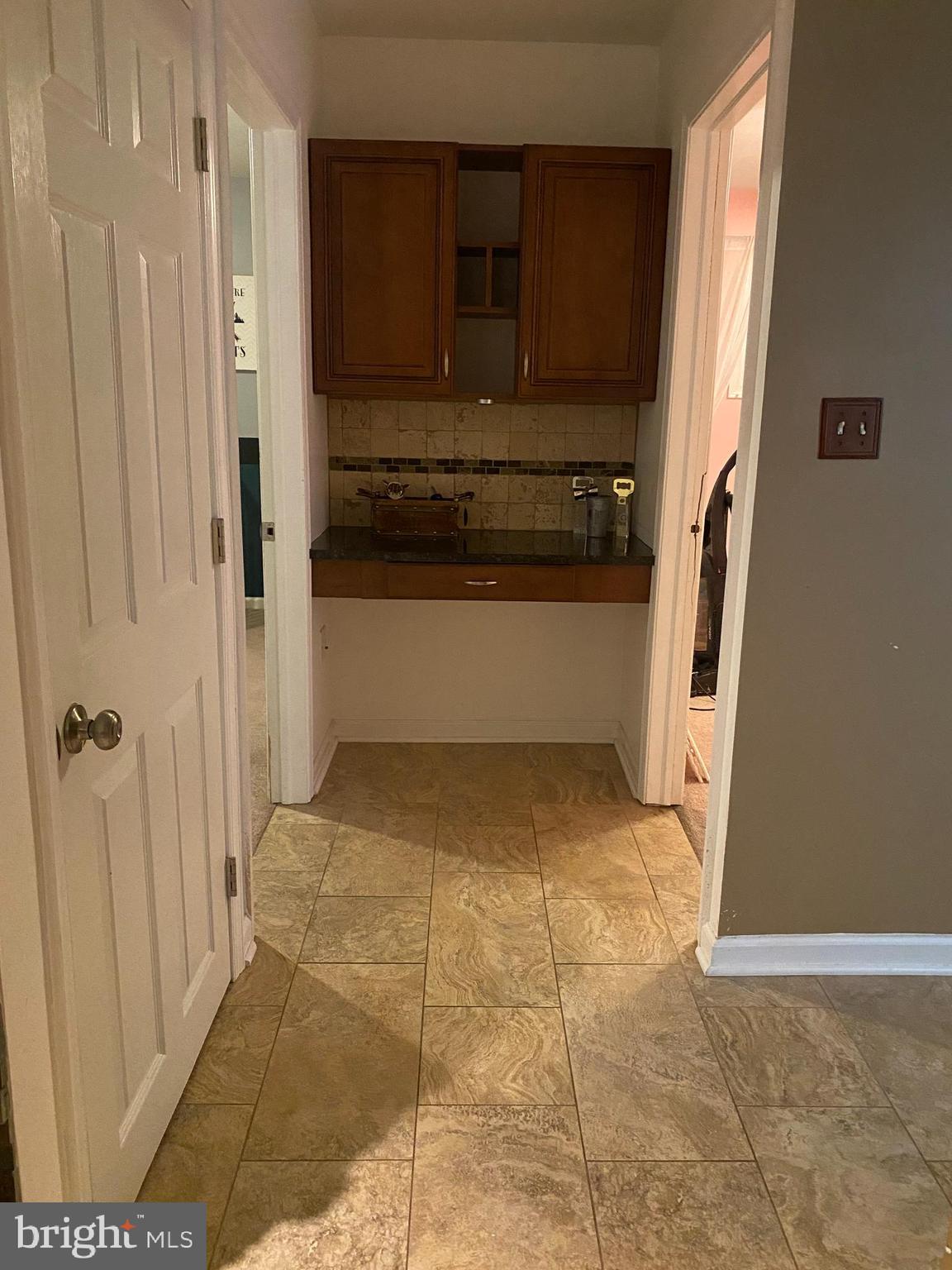 LEVITTOWN - Residential