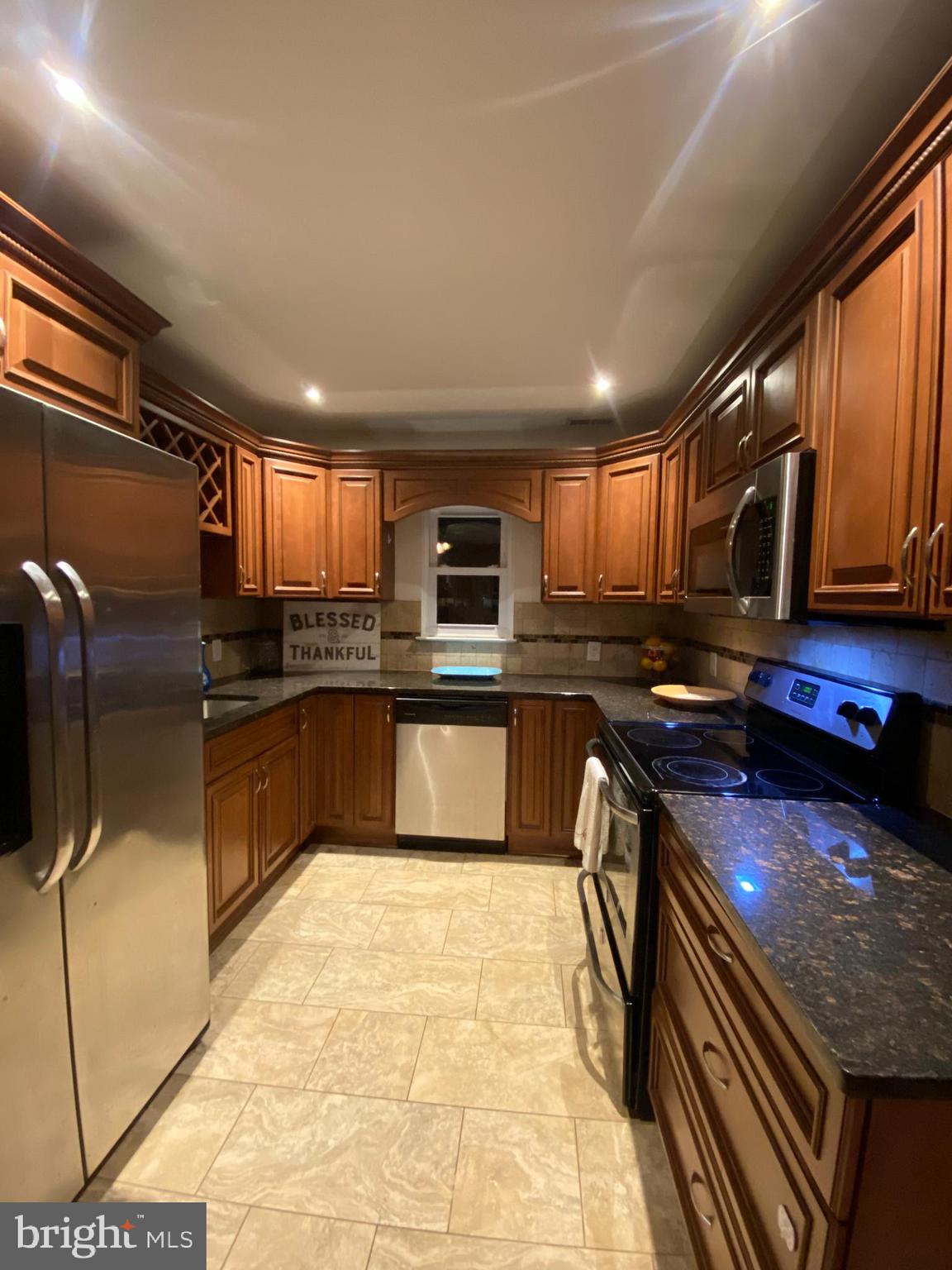 LEVITTOWN - Residential