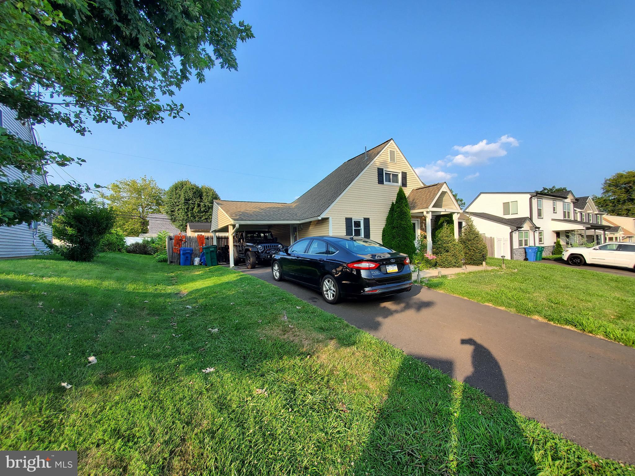LEVITTOWN - Residential