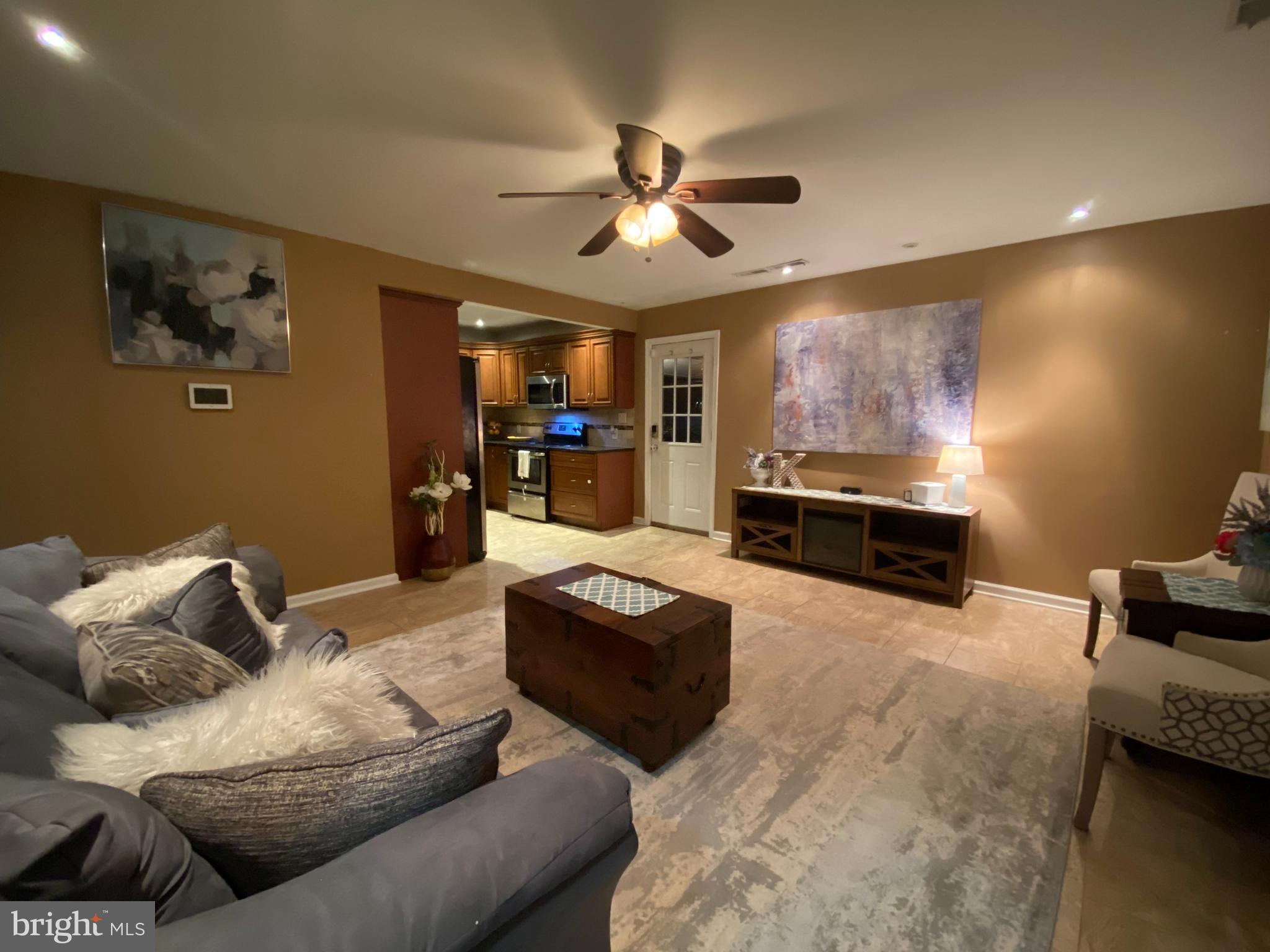 LEVITTOWN - Residential
