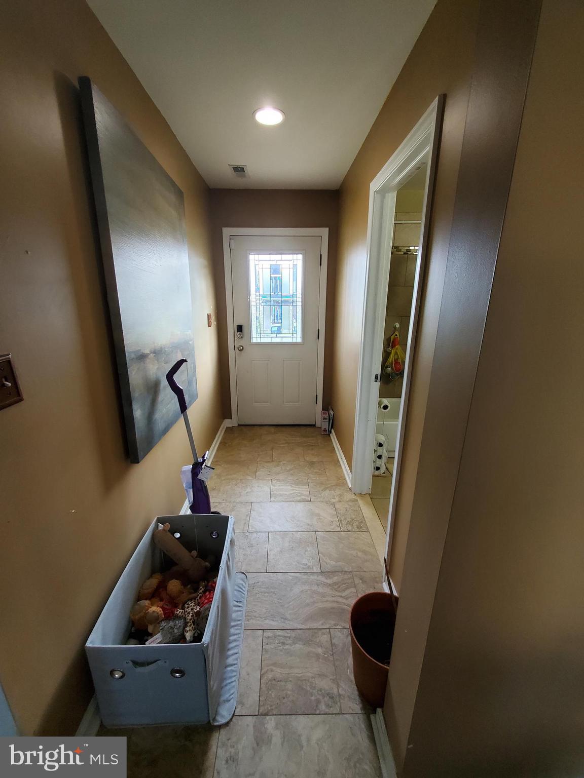 LEVITTOWN - Residential
