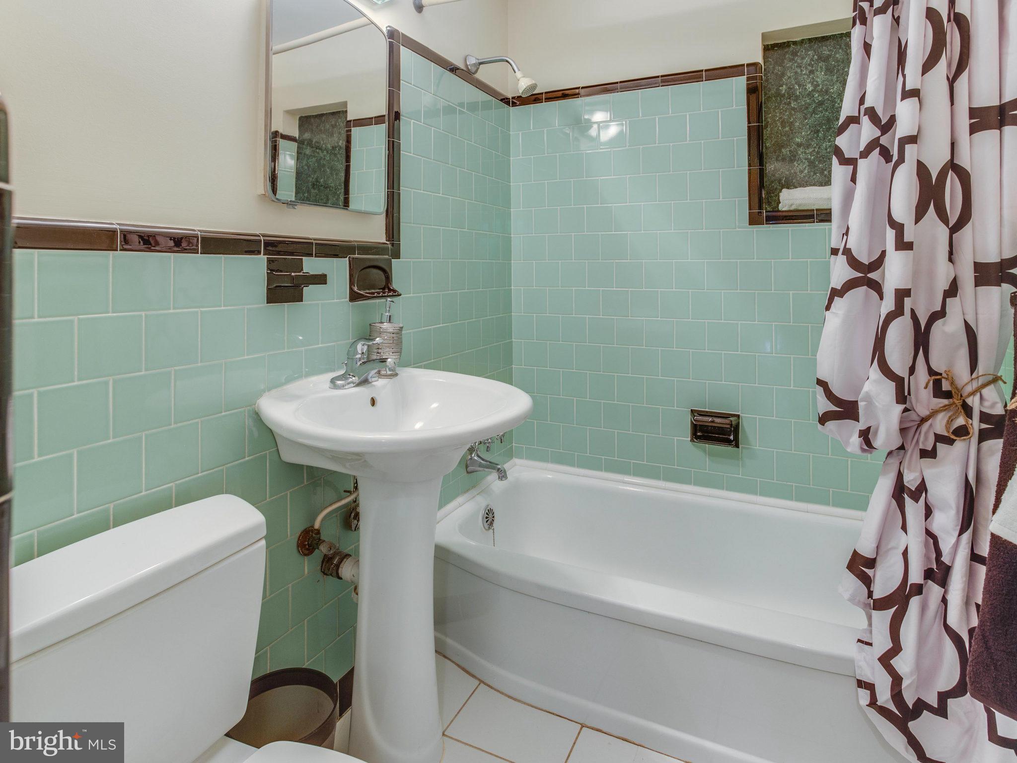 LEEWAY HEIGHTS - Residential