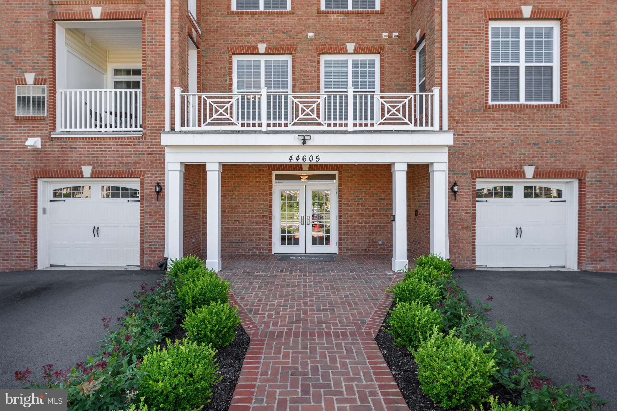 REGENCY AT ASHBURN - Residential
