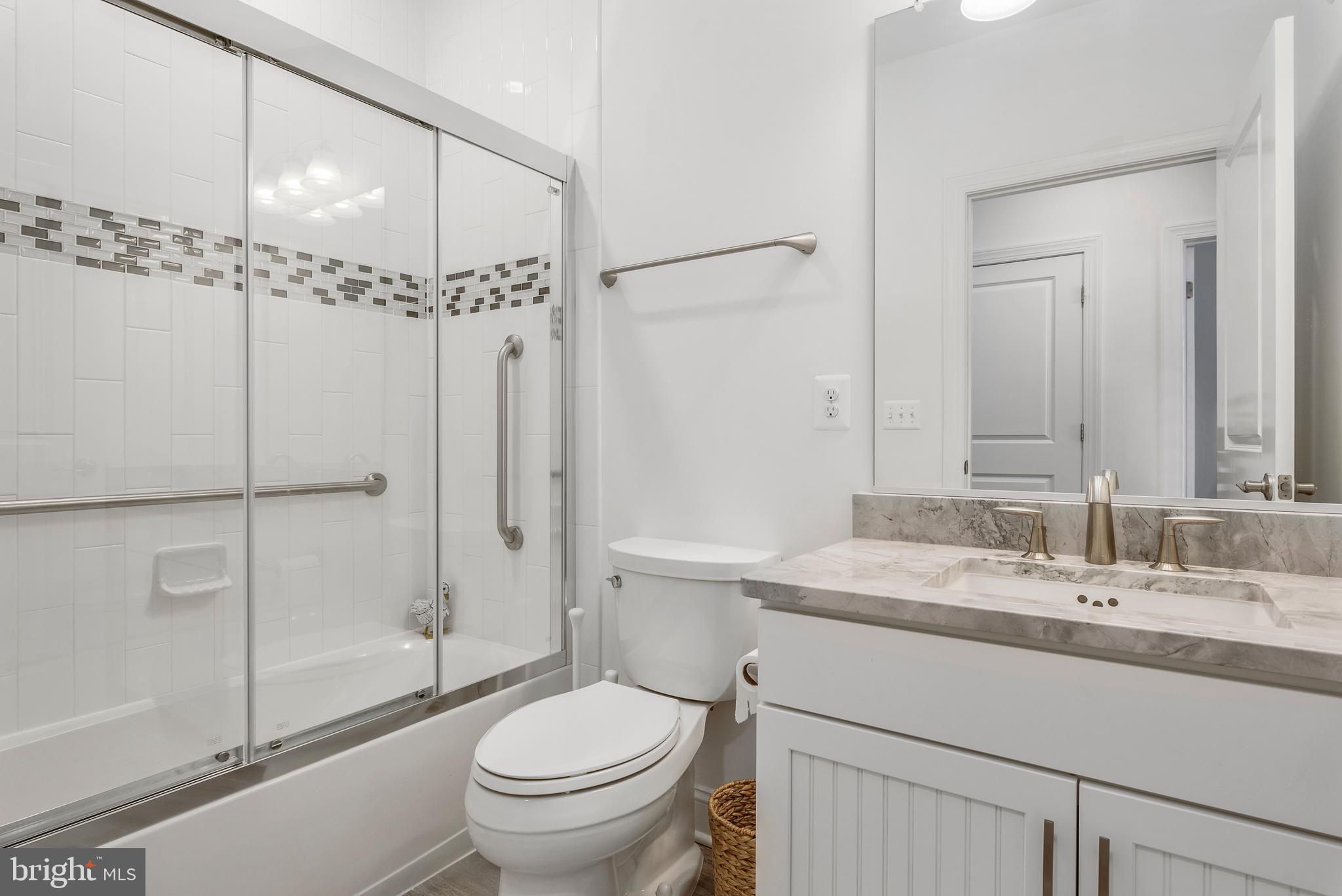 REGENCY AT ASHBURN - Residential