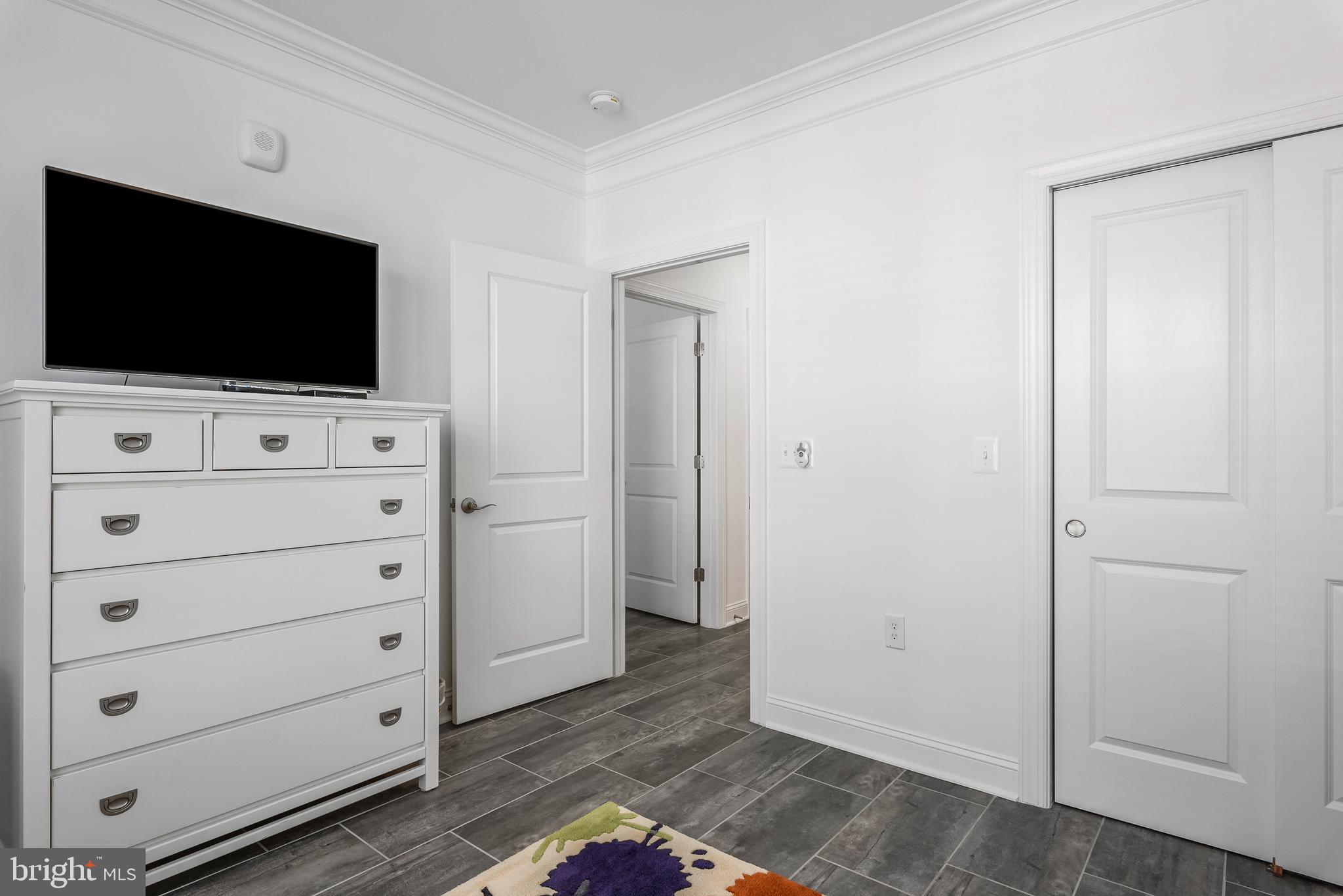 REGENCY AT ASHBURN - Residential