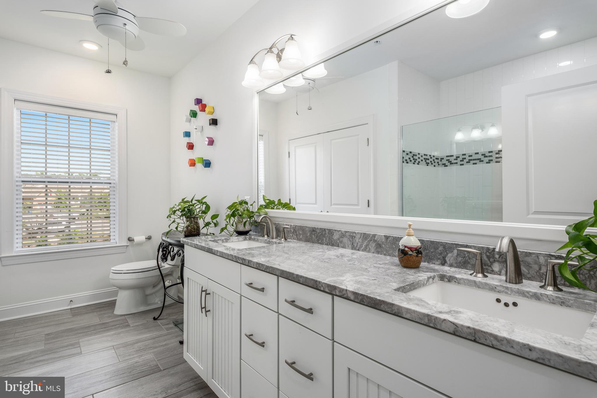 REGENCY AT ASHBURN - Residential