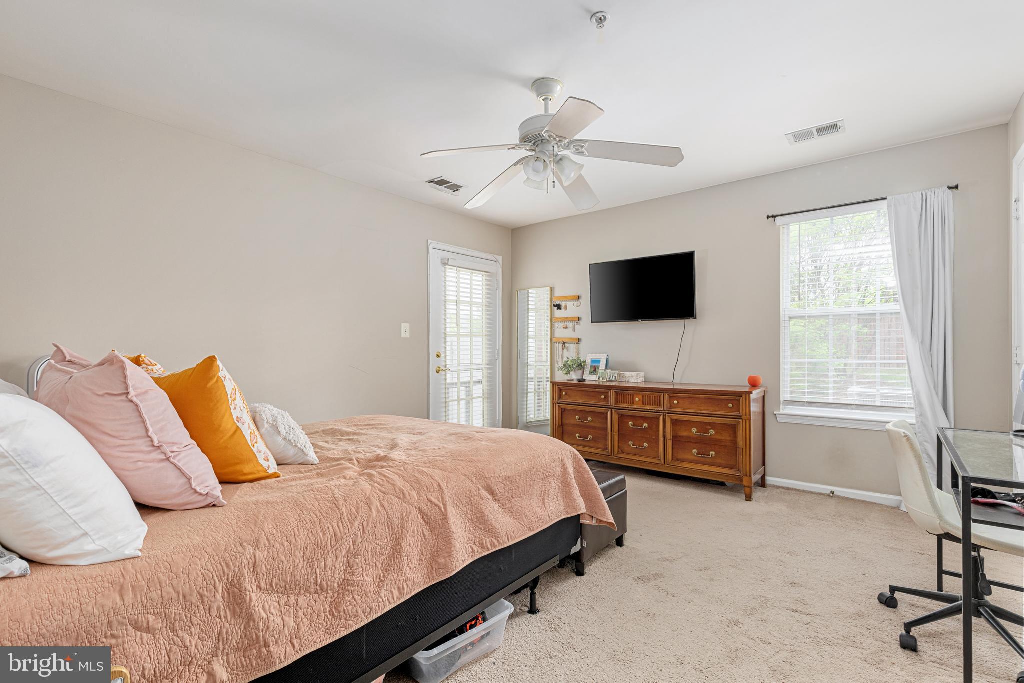 LEESBURG GATEWAY II - Residential