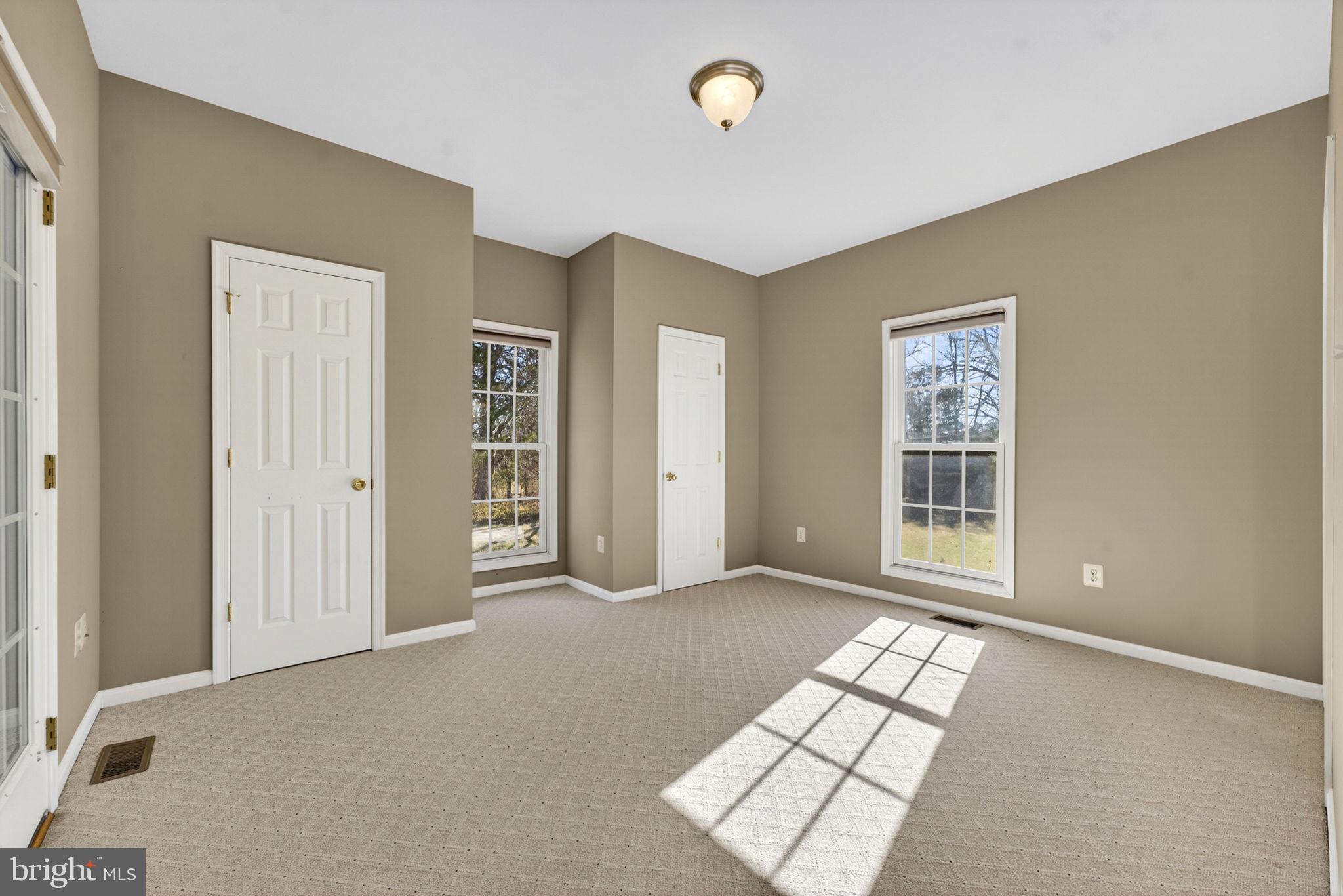 SOUTHALL MEADOWS - Residential