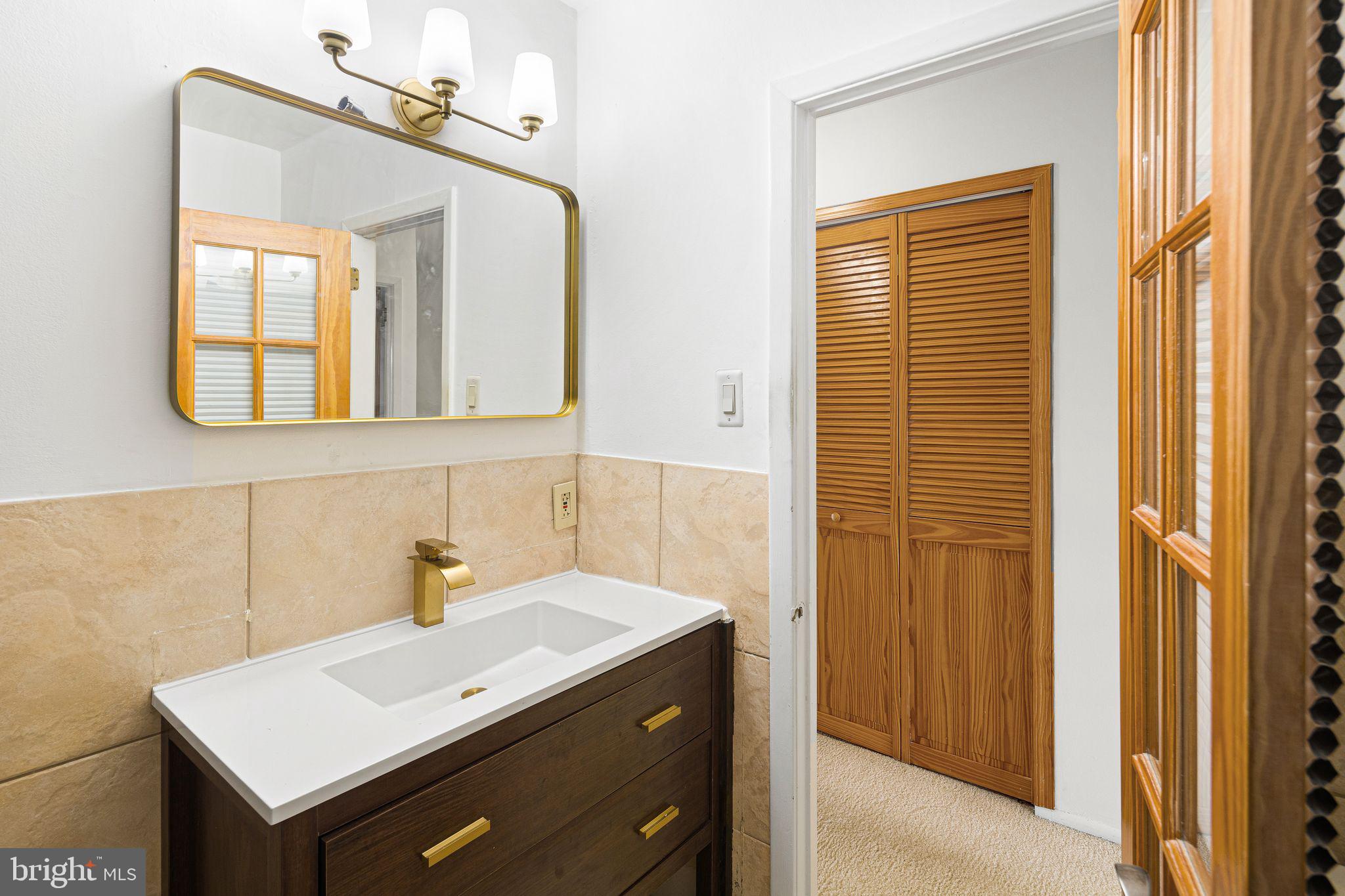 BUSTLETON - Residential